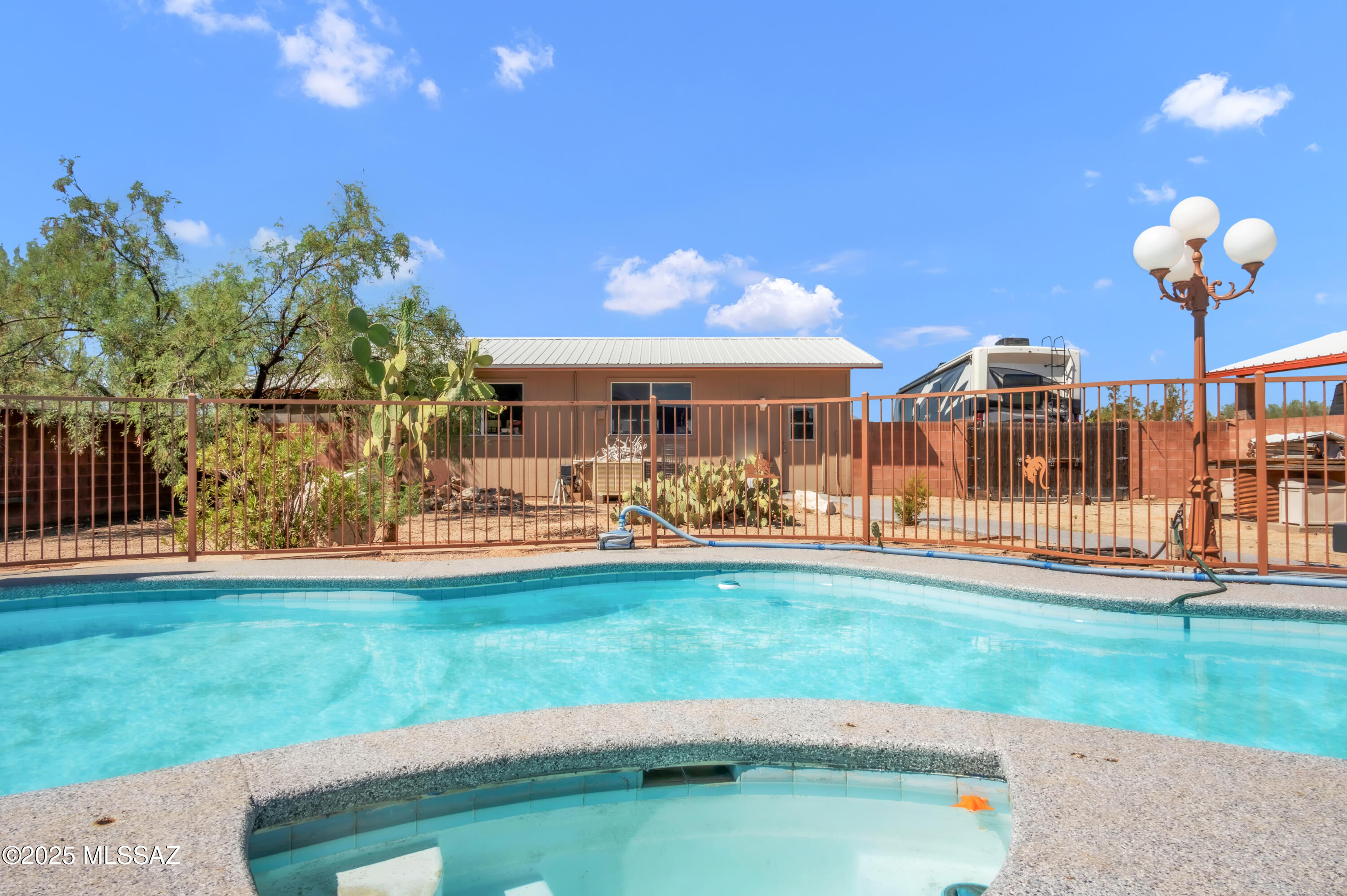 Casas Adobes Estates (541-618) - Residential