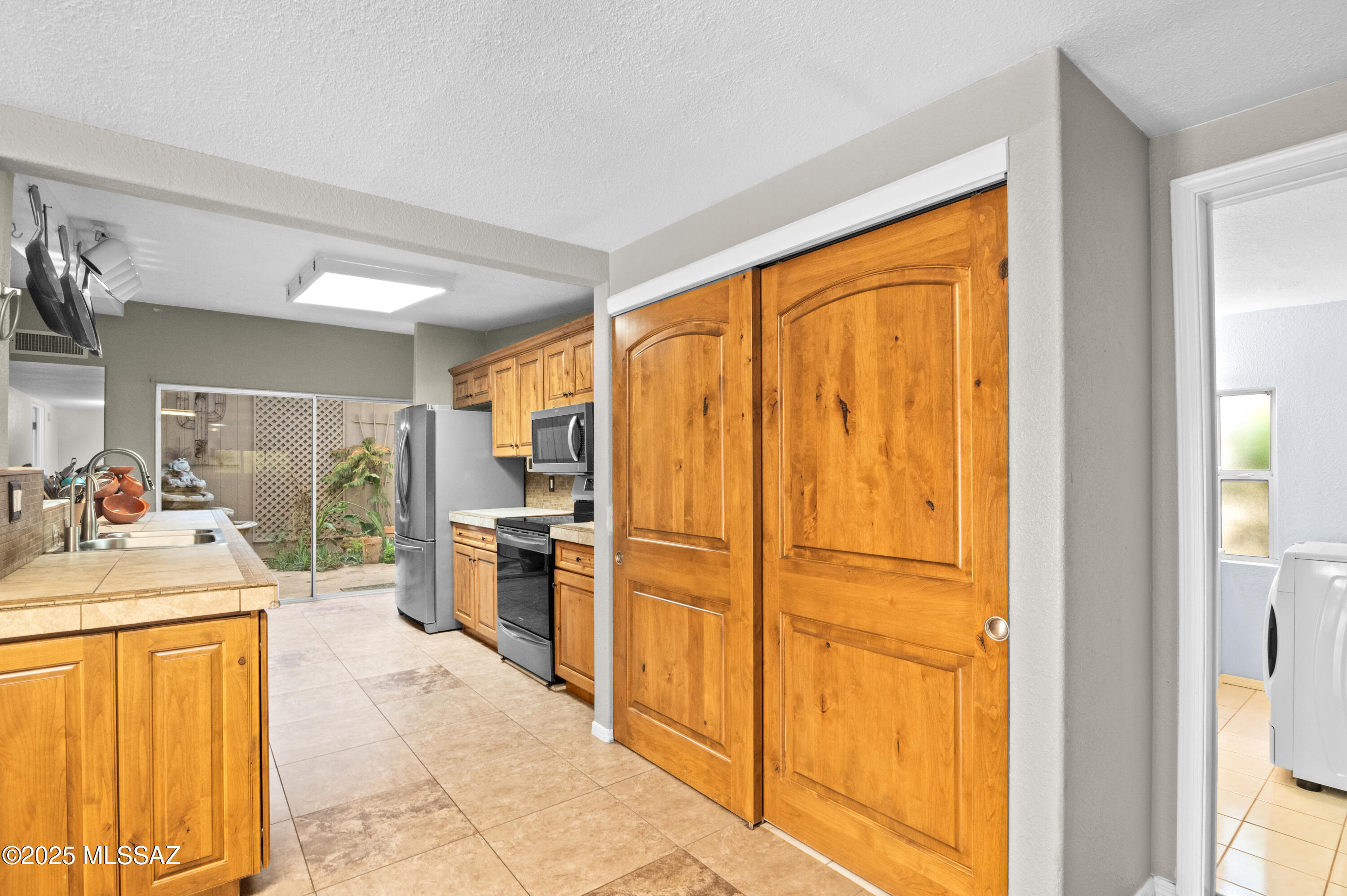 Casas Adobes Estates (541-618) - Residential