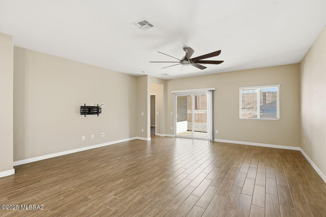 New Tucson Unit NO. 5 (1-312) - Residential