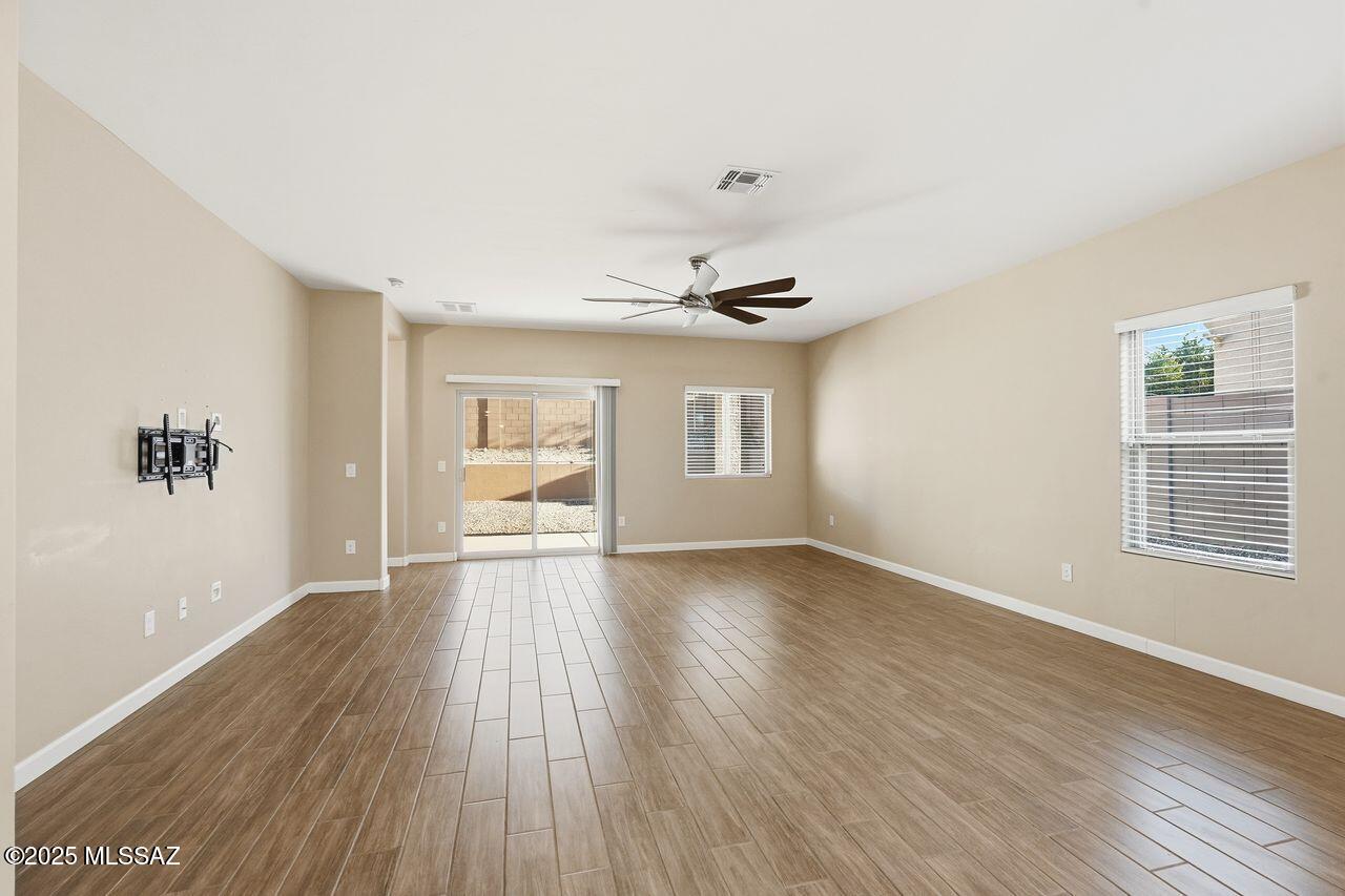 New Tucson Unit NO. 5 (1-312) - Residential