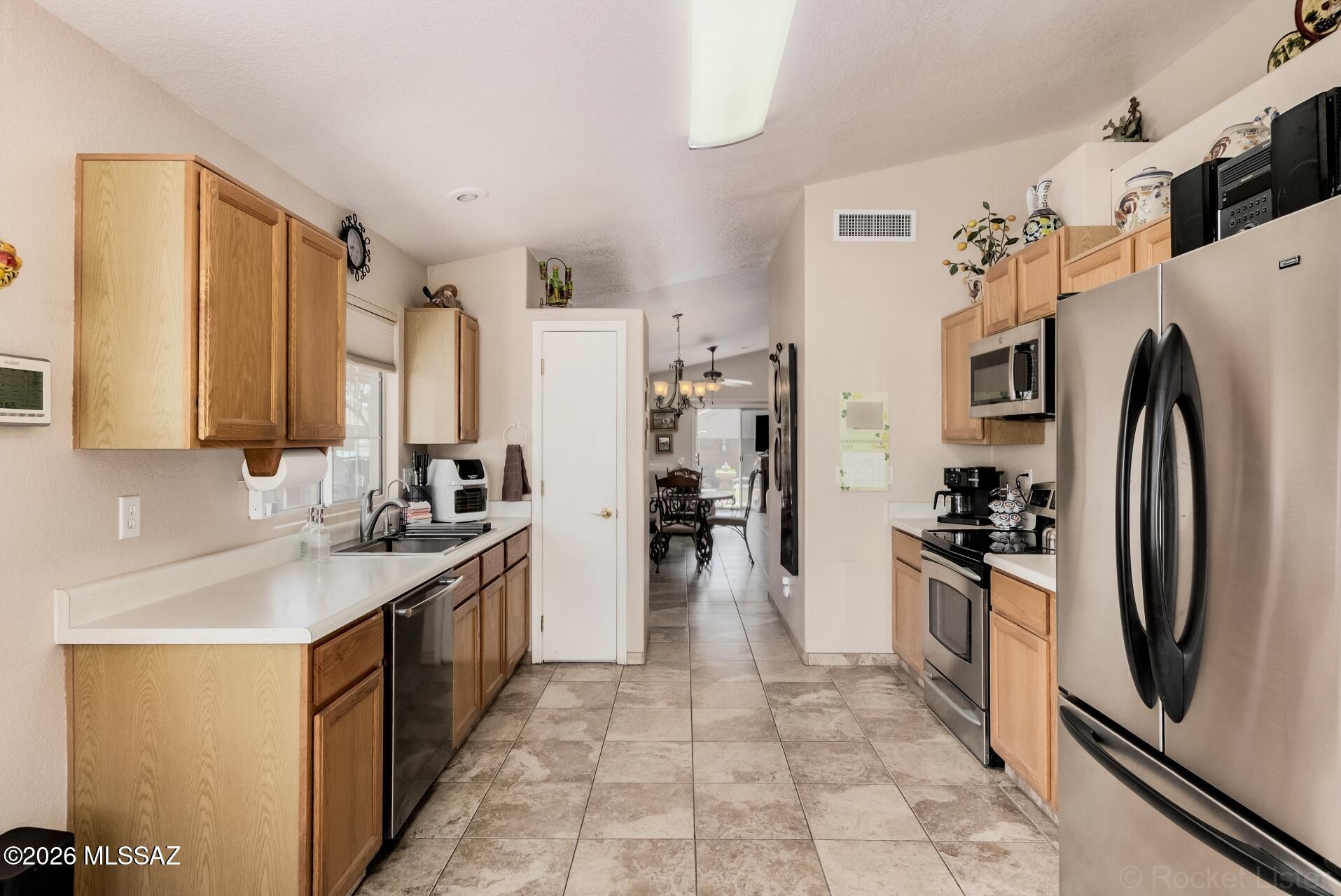 Bluffs (The) 2 - Residential Lease