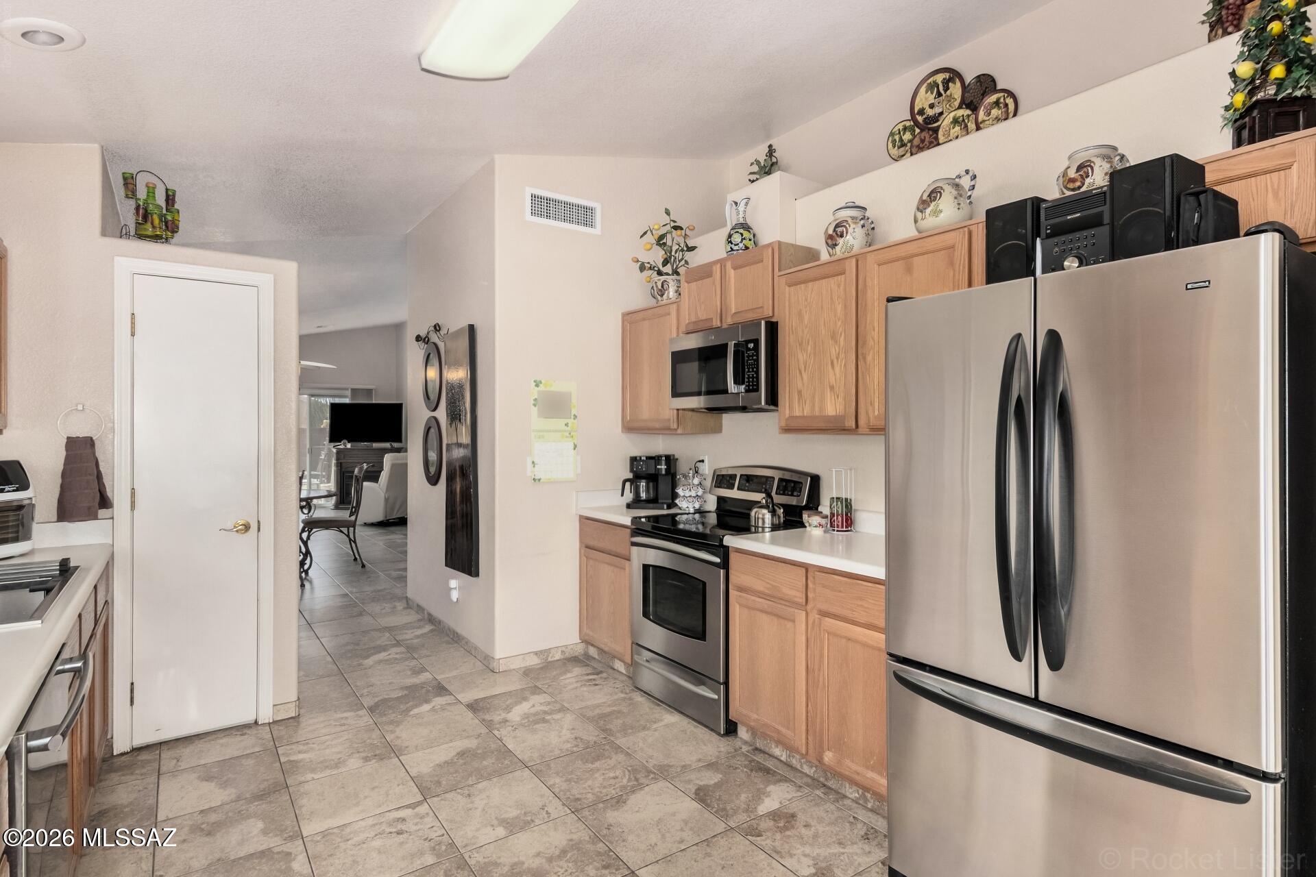 Bluffs (The) 2 - Residential Lease