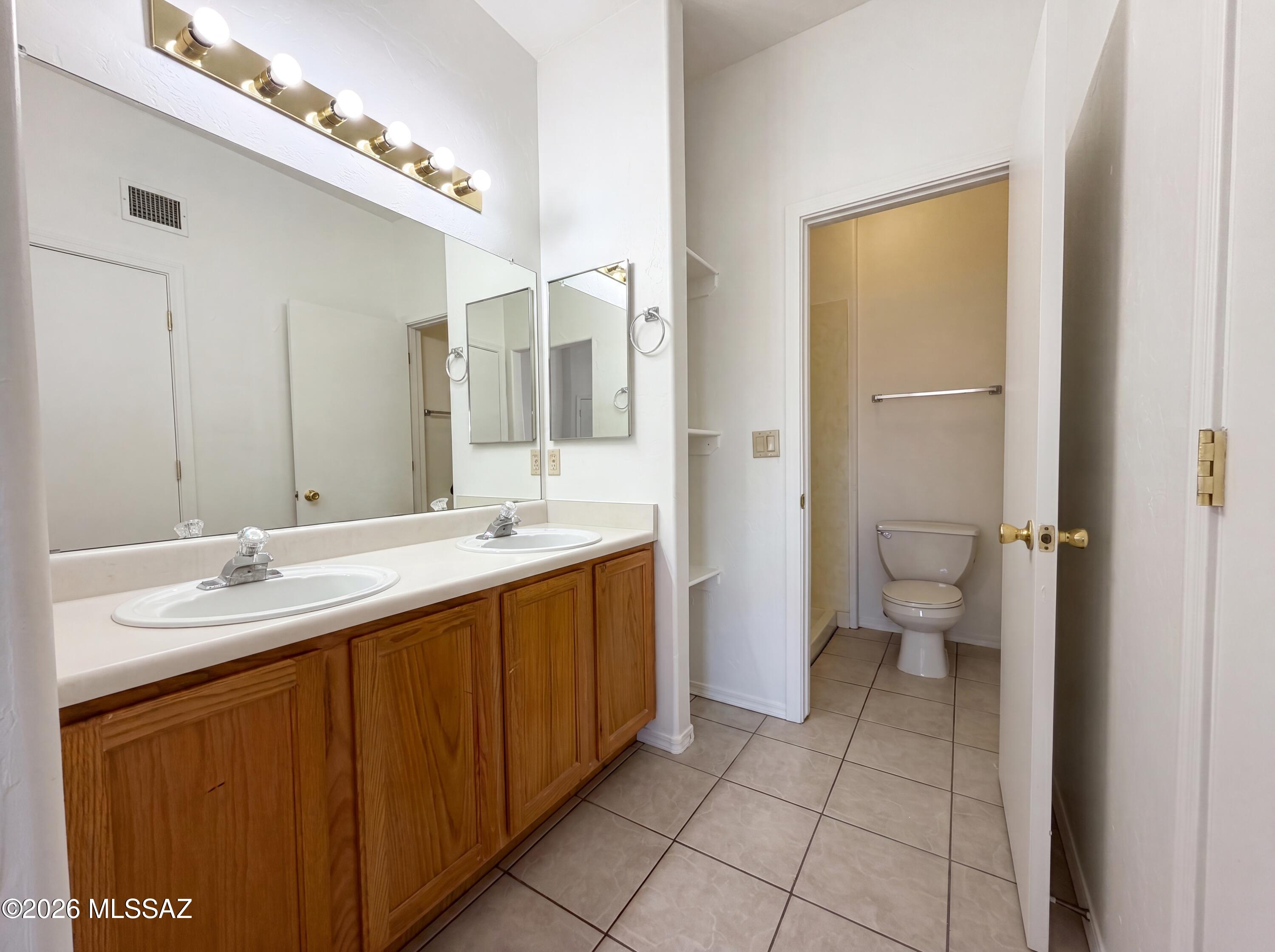 Le Mirador Twnhms (1-50) - Residential