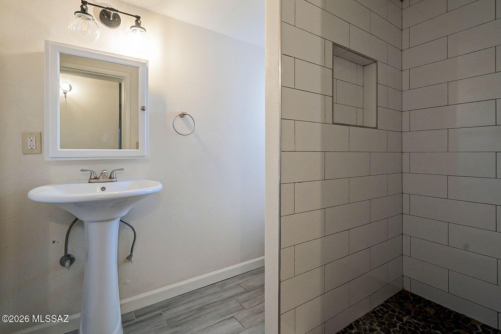 Bronx Park Addition - Residential