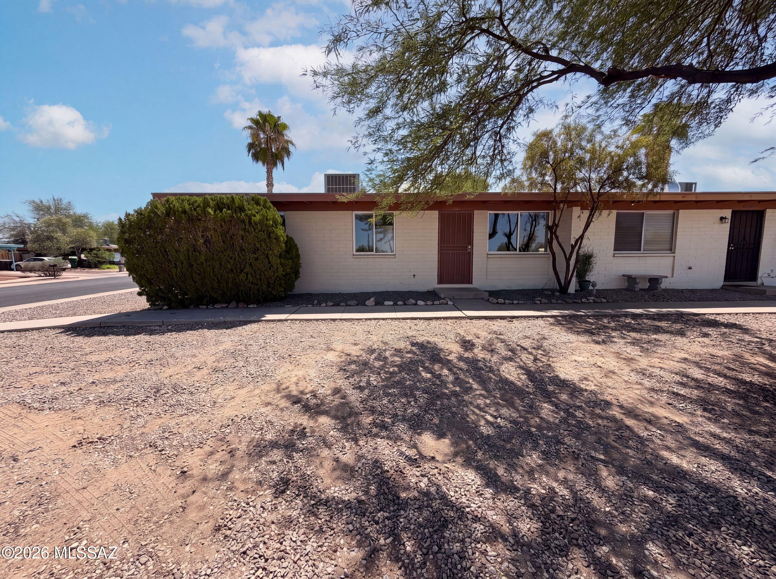 Palm Grove Clusters (186-349, 543) - Residential