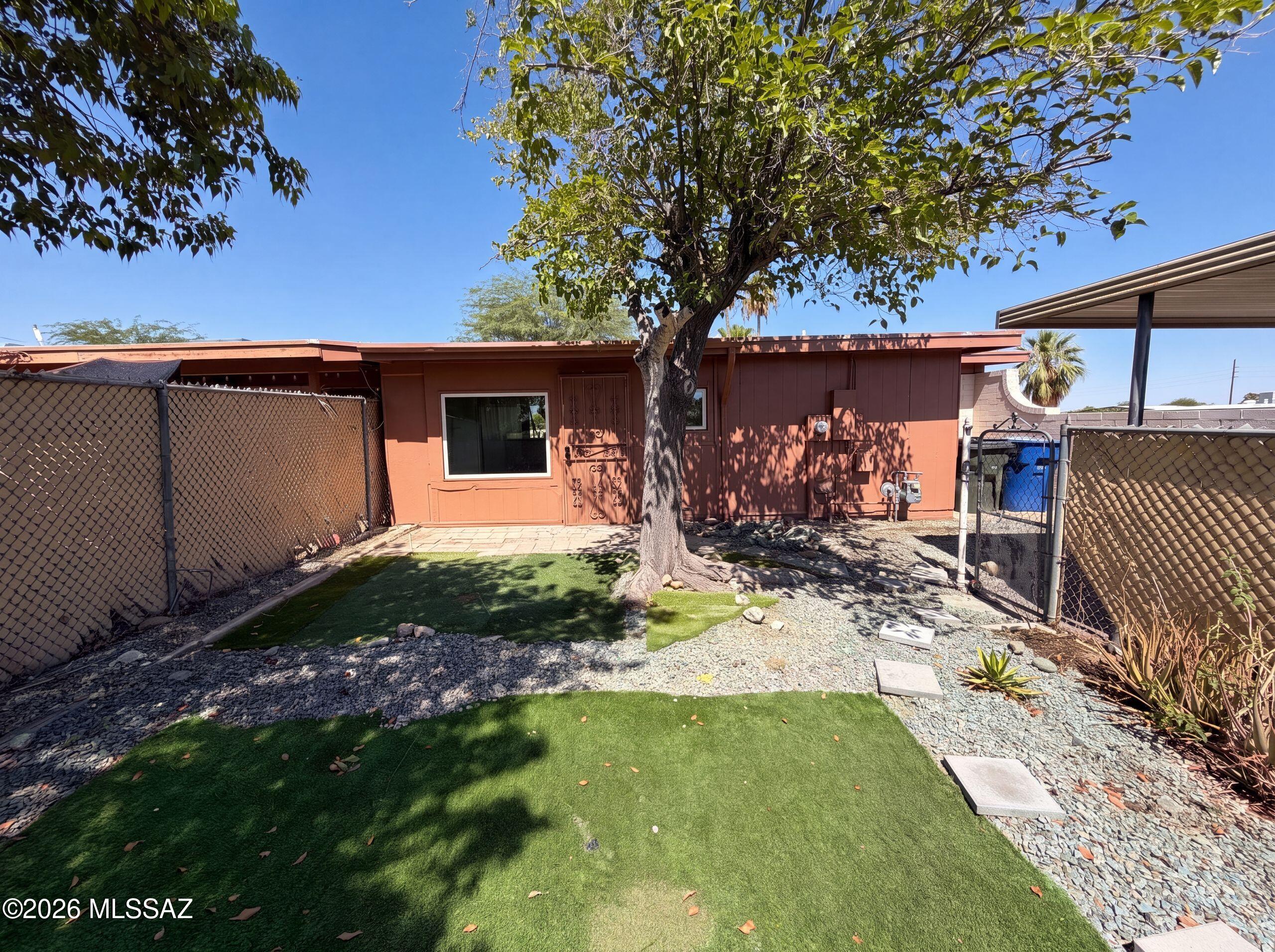 Palm Grove Clusters (186-349, 543) - Residential