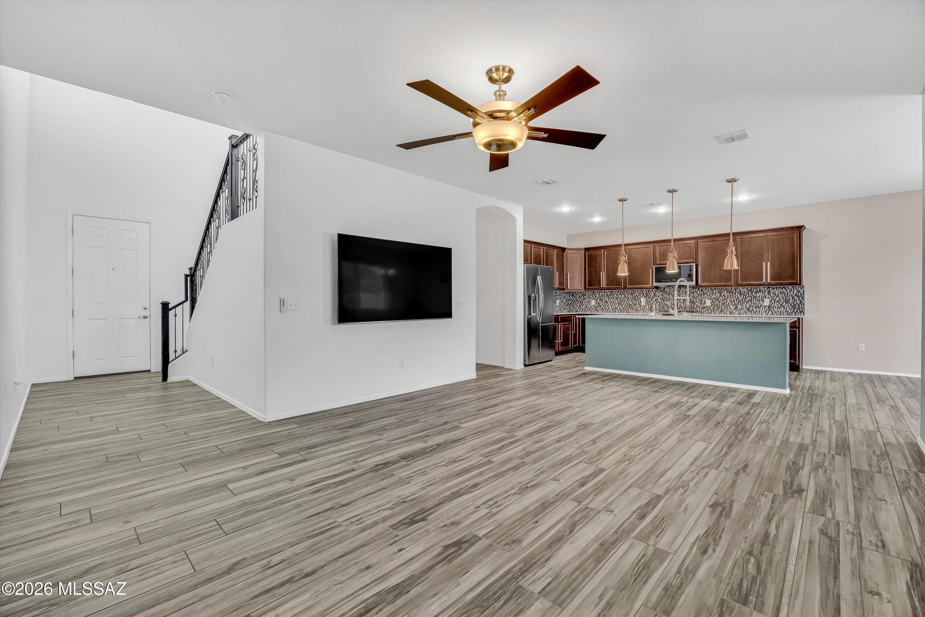 Mariposa Trail - Residential