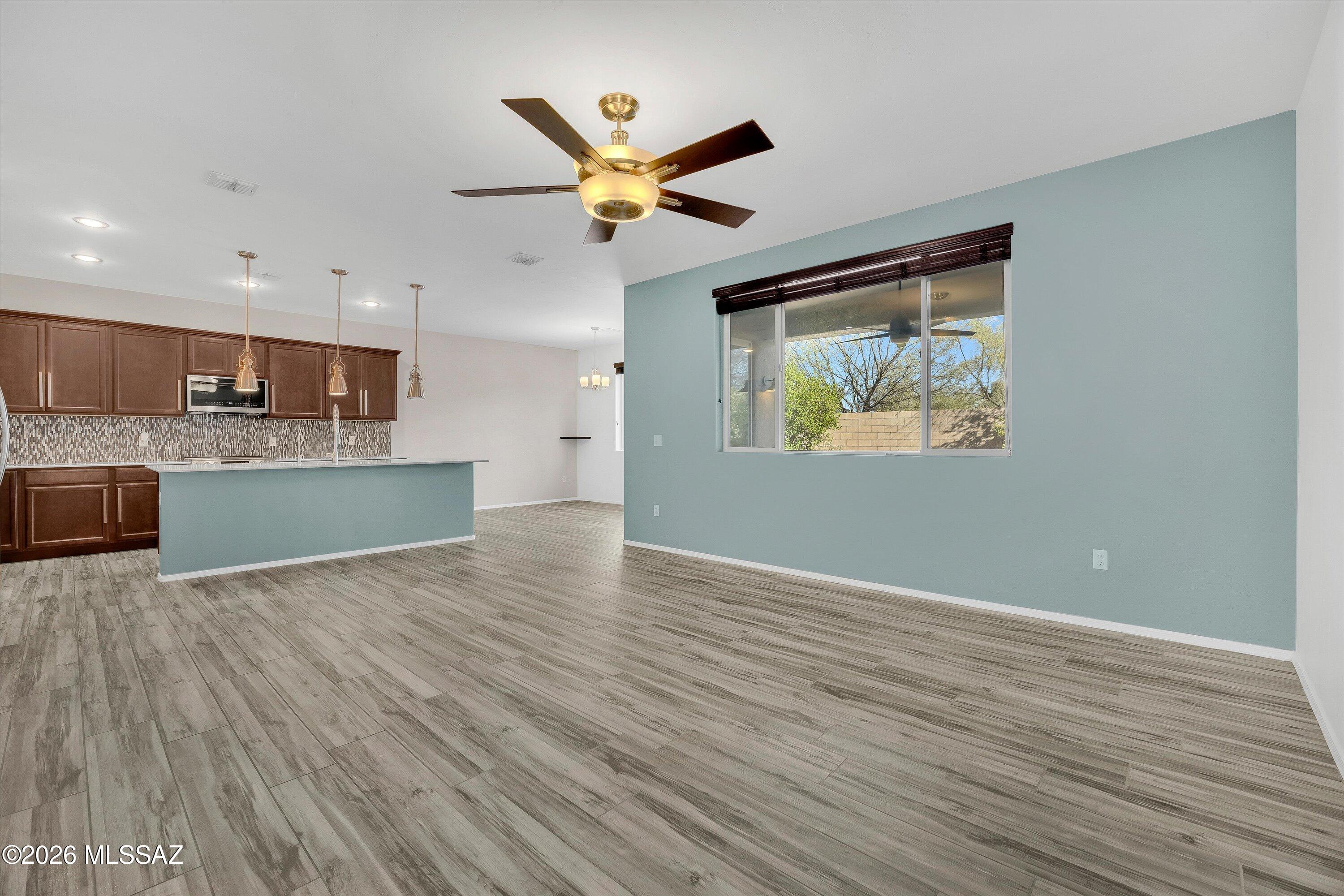 Mariposa Trail - Residential