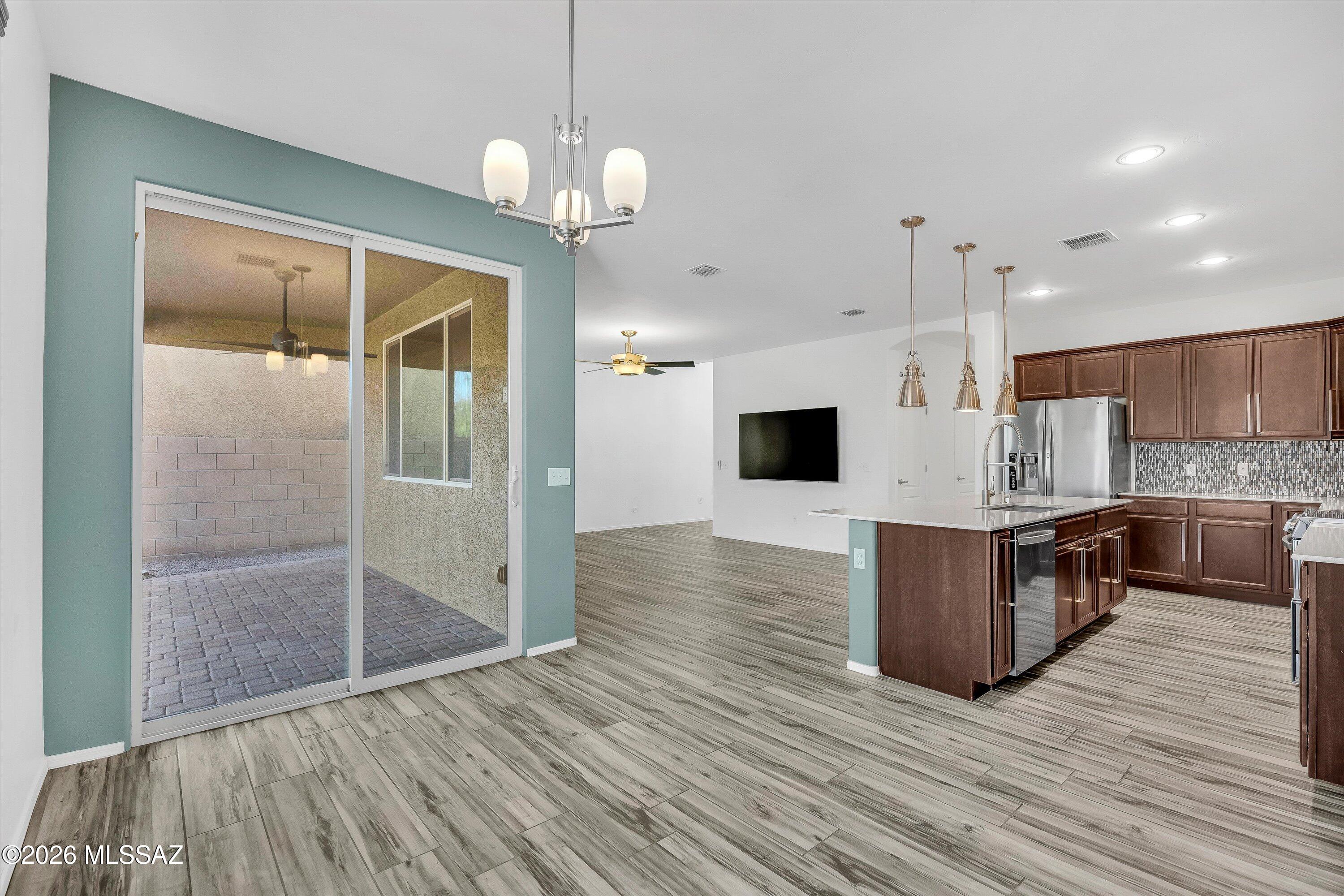 Mariposa Trail - Residential