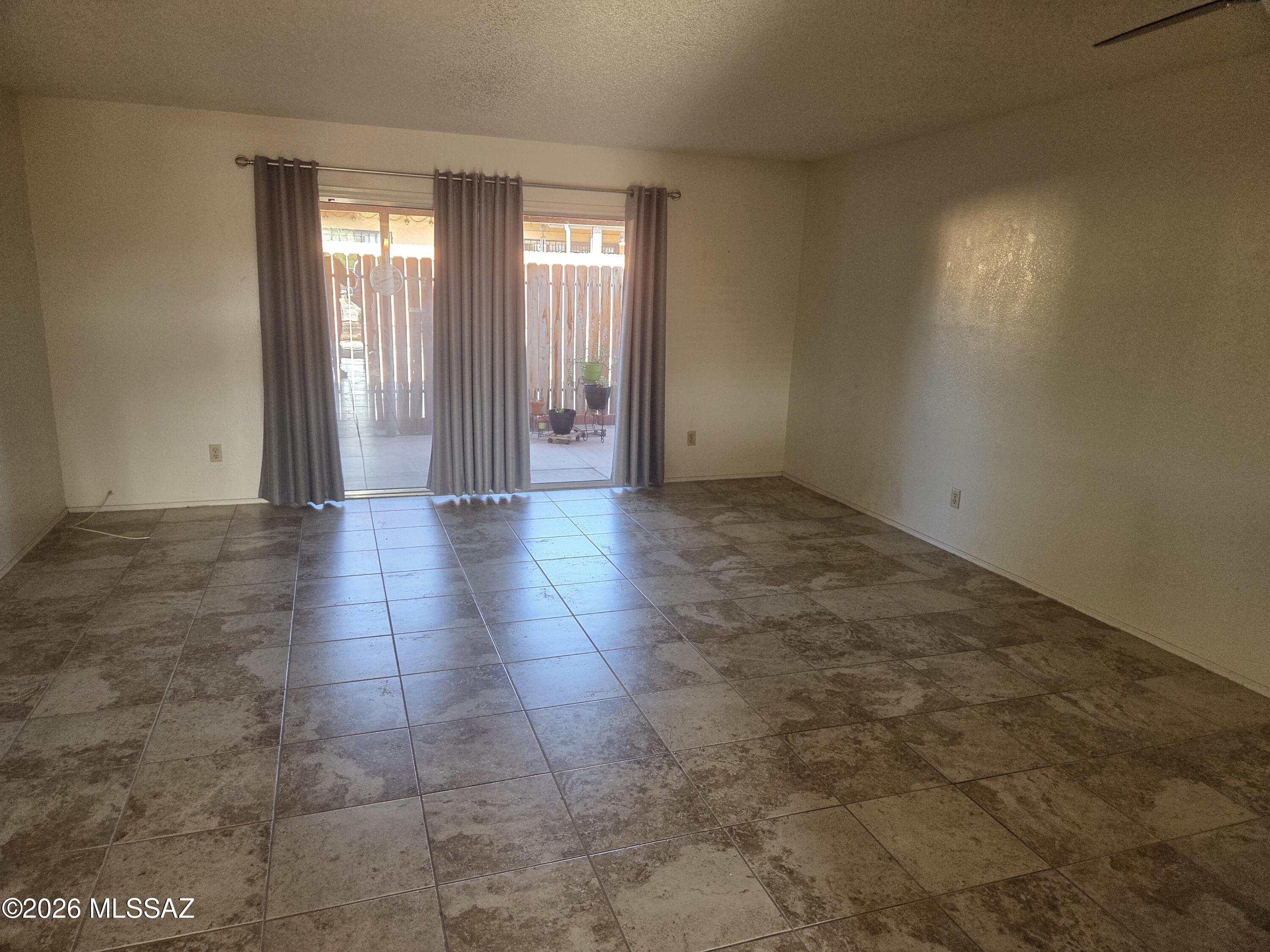 Pantano Park Townhouses - Residential