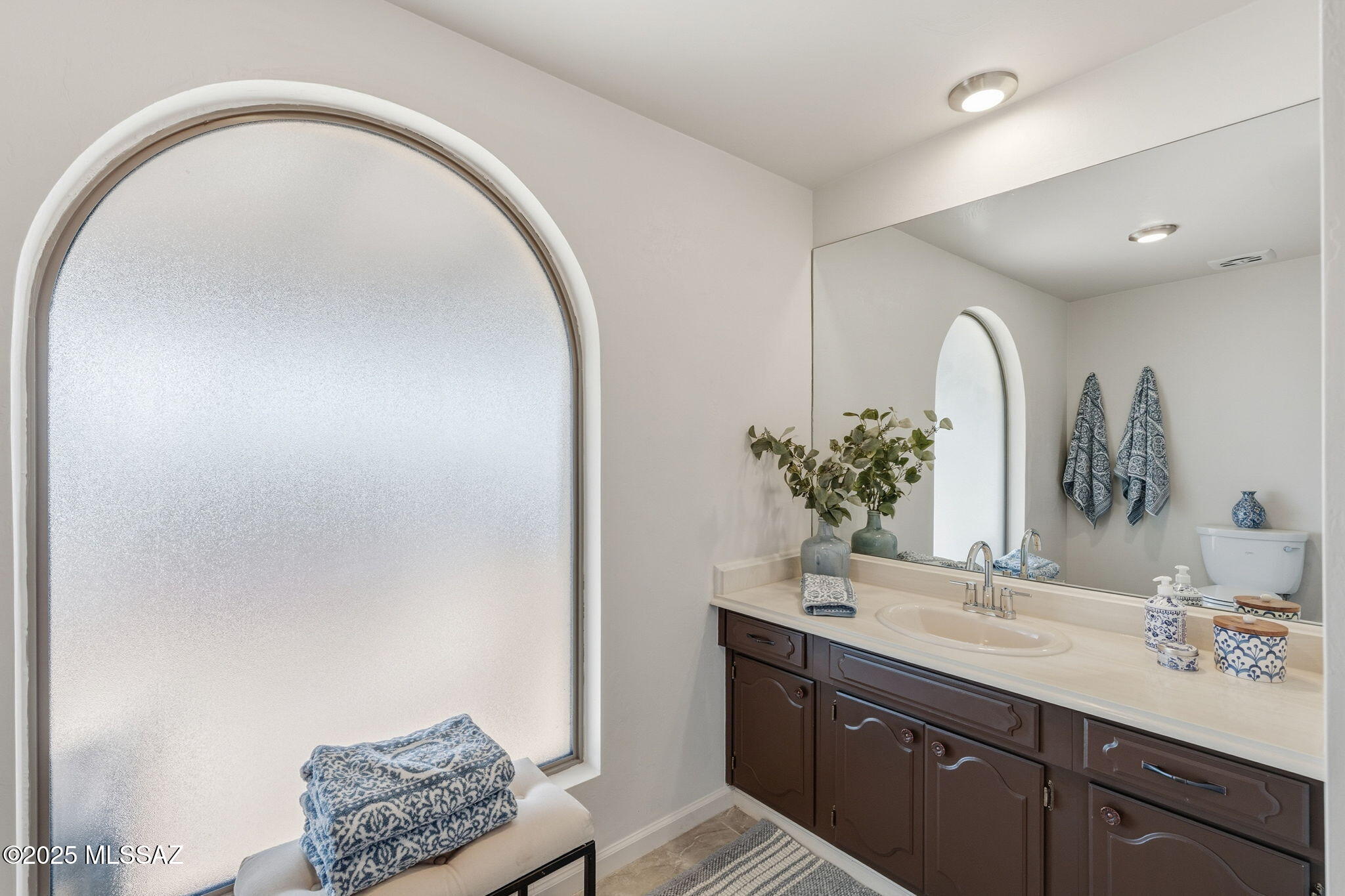 Shadow Roc (81-141) - Residential