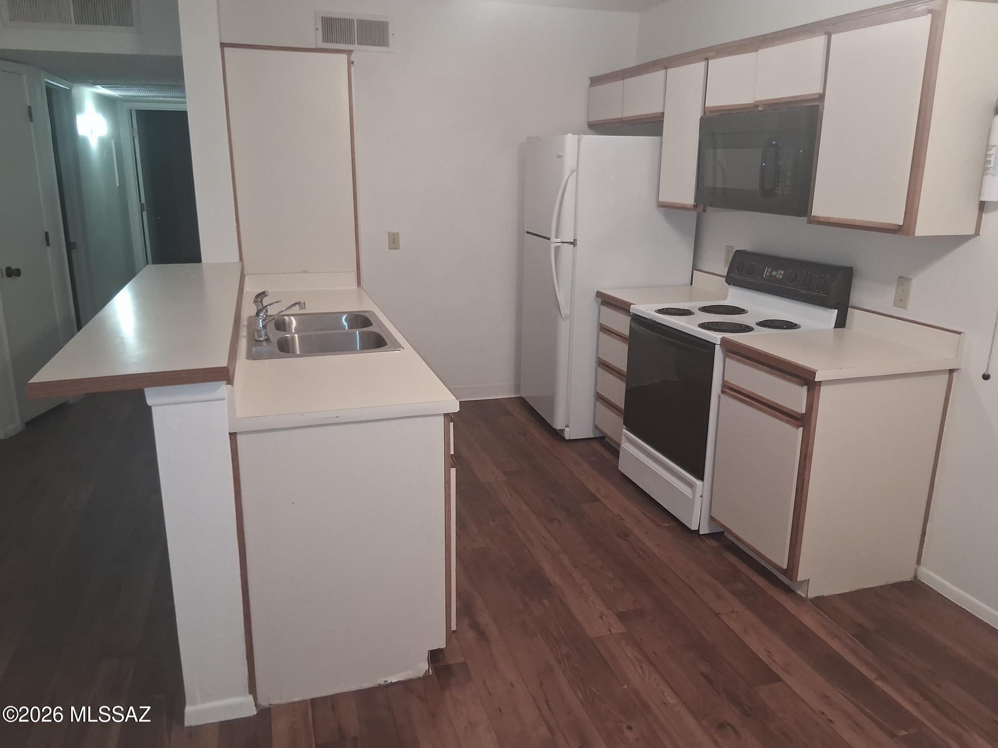 Village At Midvale Park (137-164, 261-272) - Residential Lease