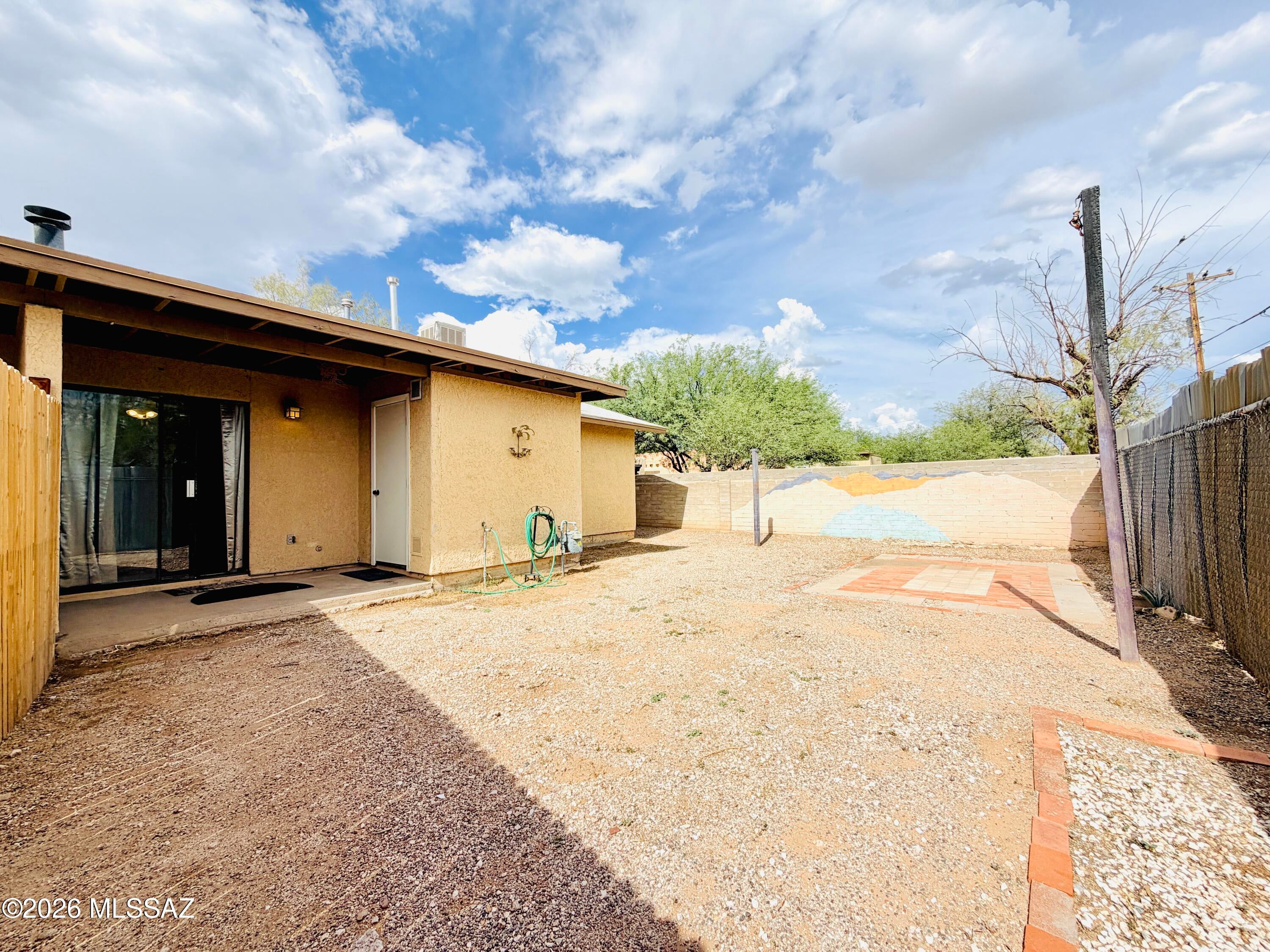 Catalina Poultry Acres NO 3 - Residential Lease