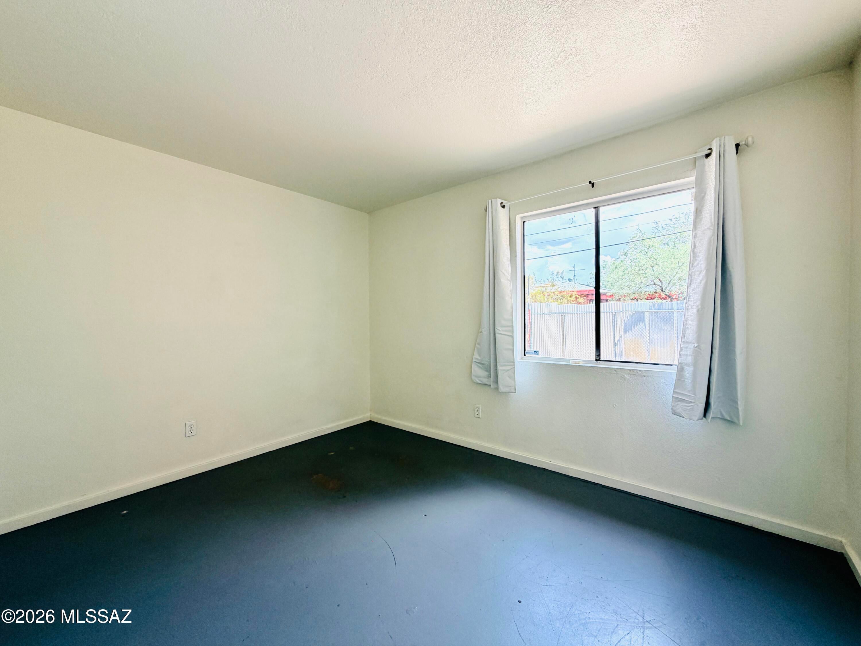Catalina Poultry Acres NO 3 - Residential Lease