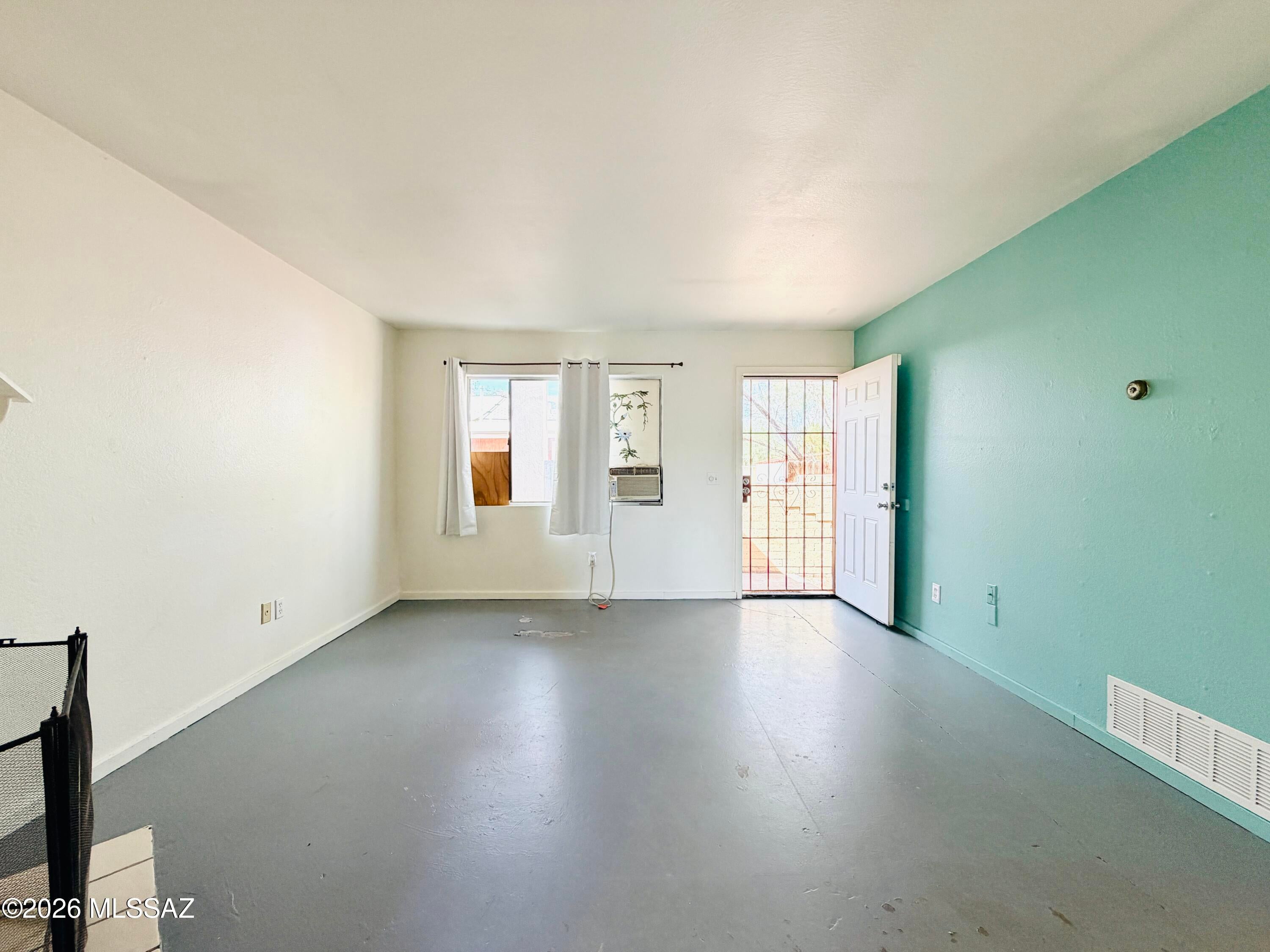 Catalina Poultry Acres NO 3 - Residential Lease