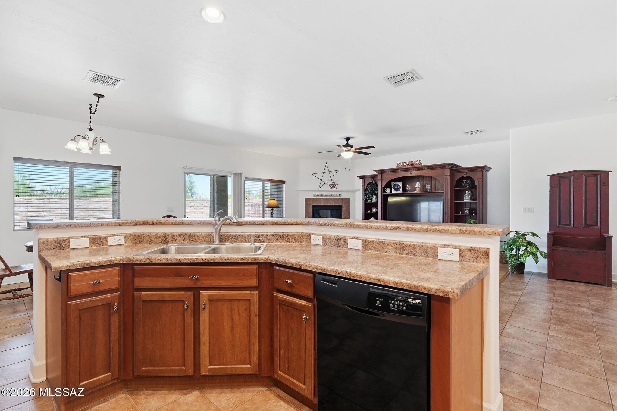 Continental Reserve Blk. 15 (1-66) - Residential