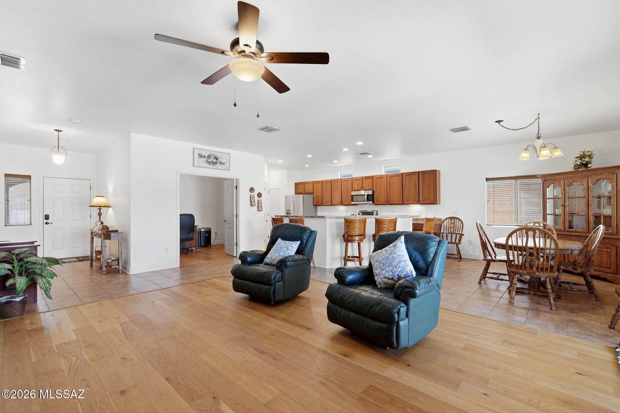 Continental Reserve Blk. 15 (1-66) - Residential