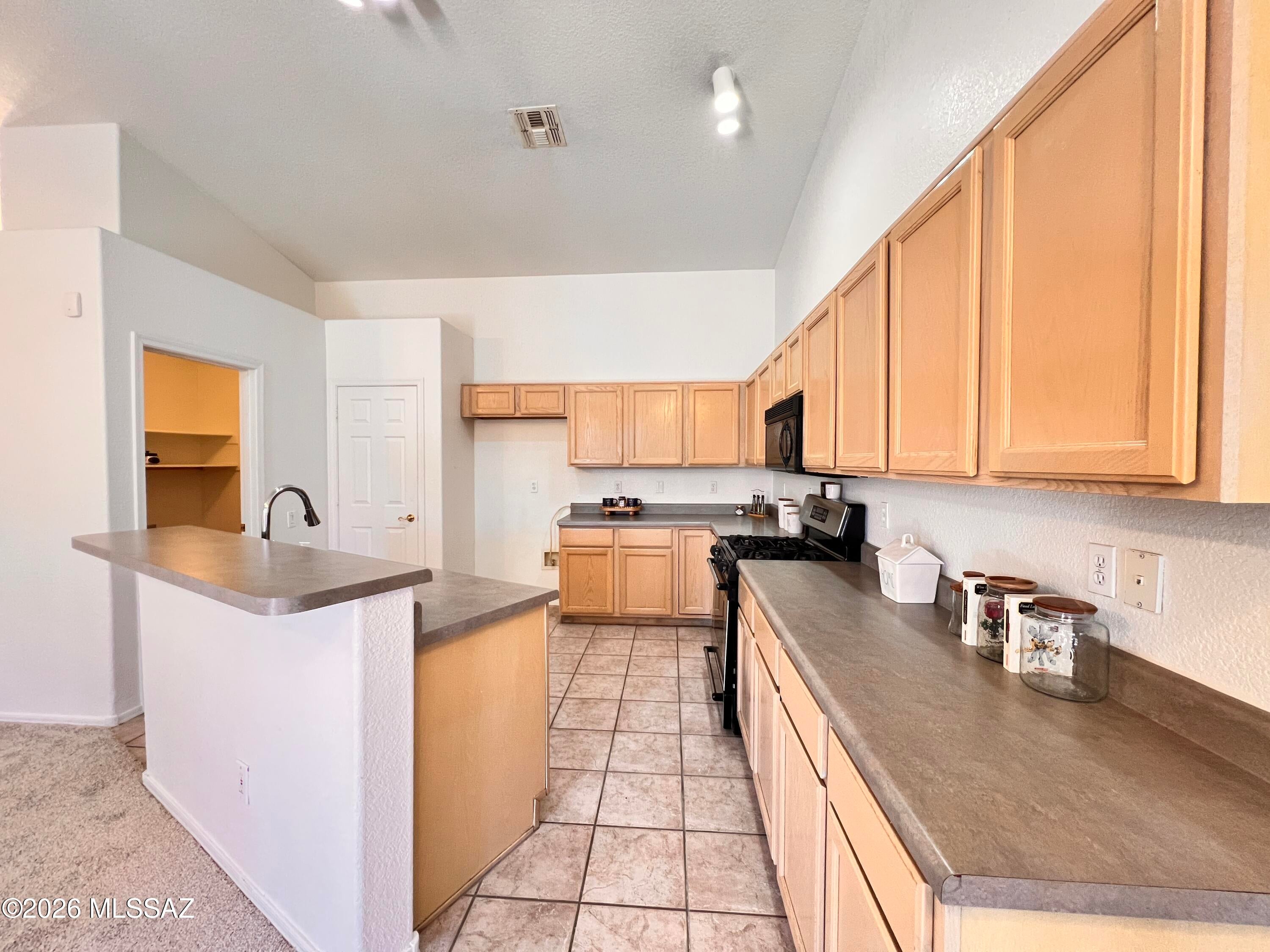 Hacienda Del Oro (1-78) - Residential