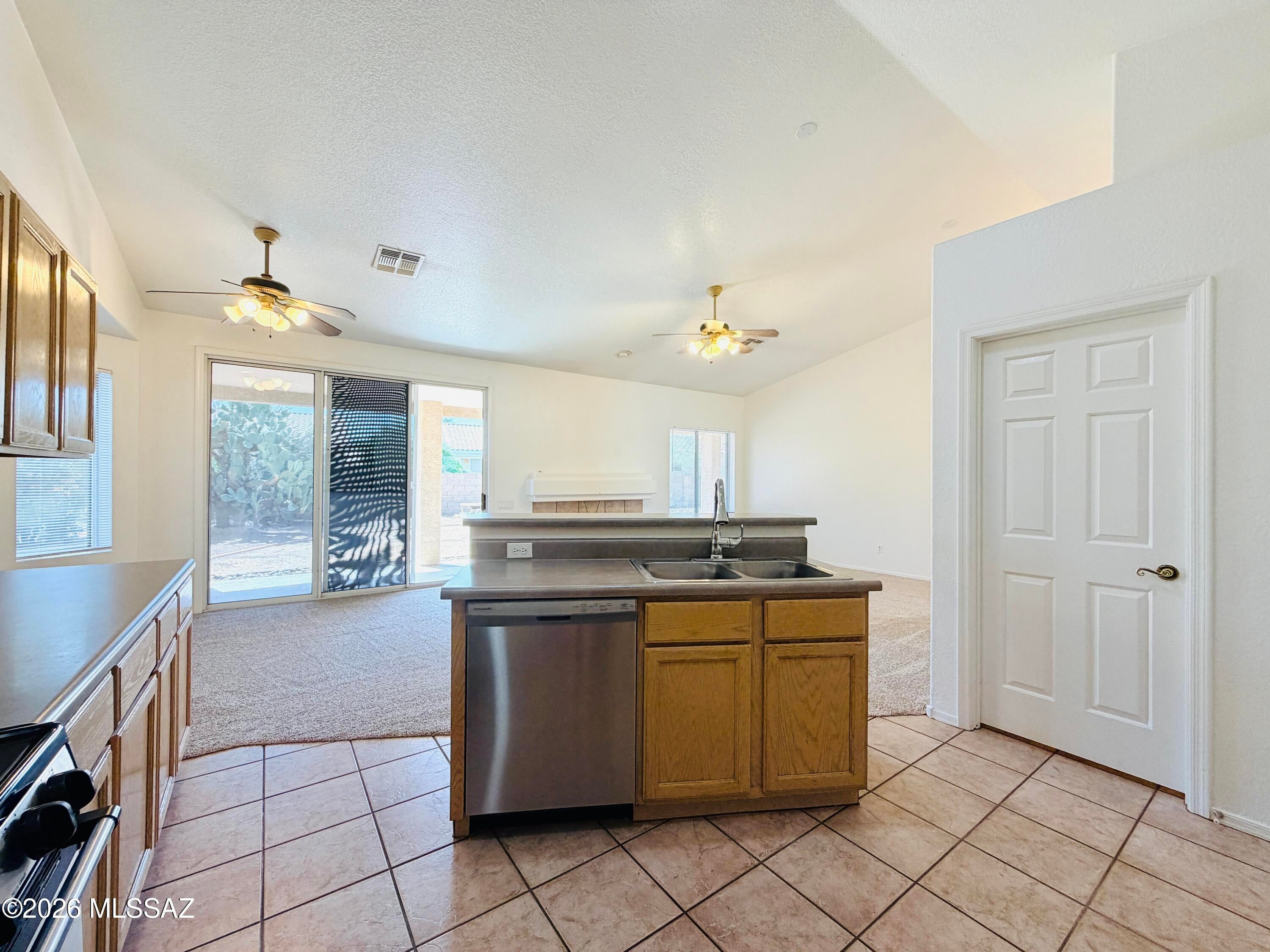 Hacienda Del Oro (1-78) - Residential