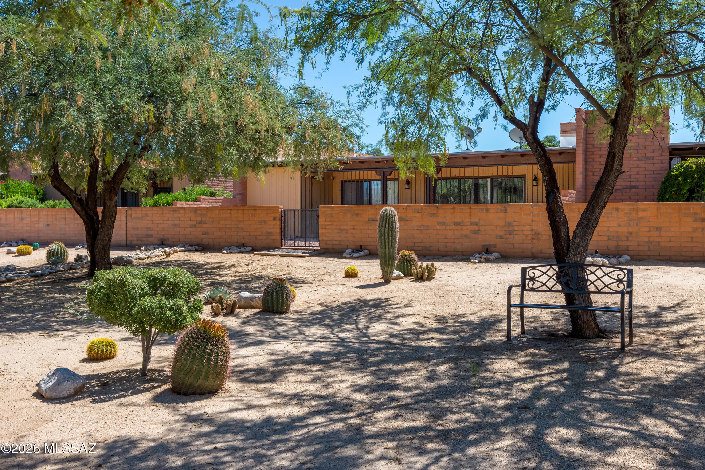 La Cholla Hills(1-313) - Residential
