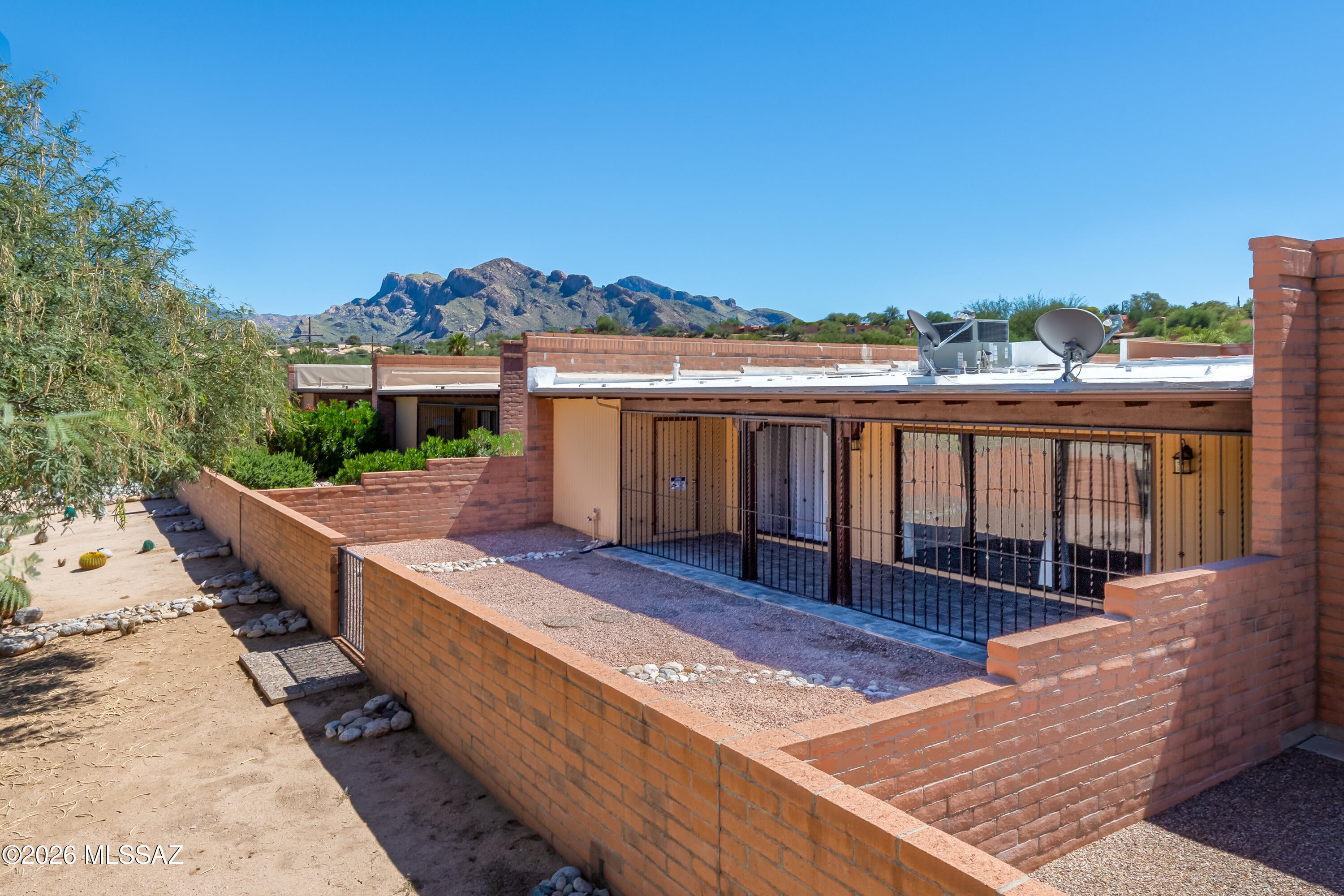 La Cholla Hills(1-313) - Residential
