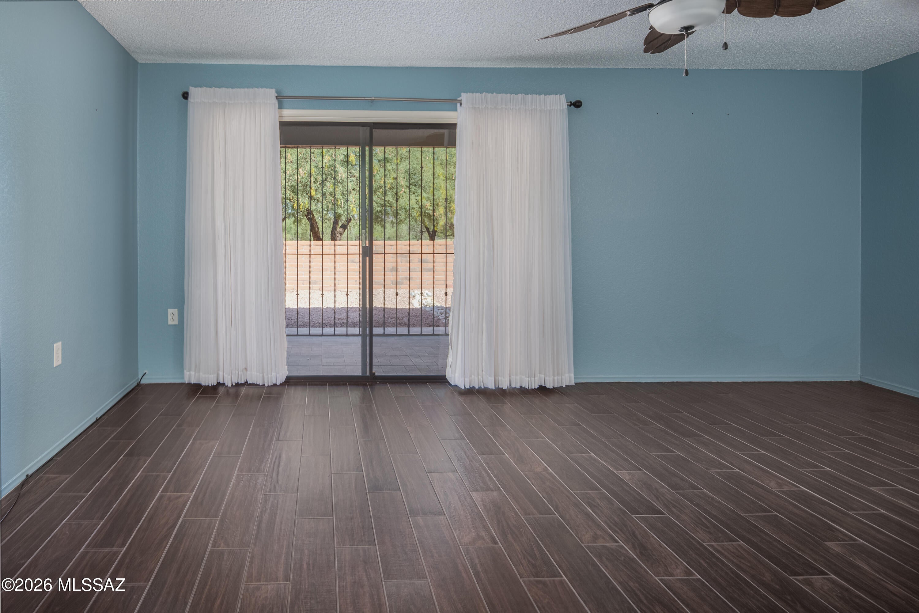 La Cholla Hills(1-313) - Residential
