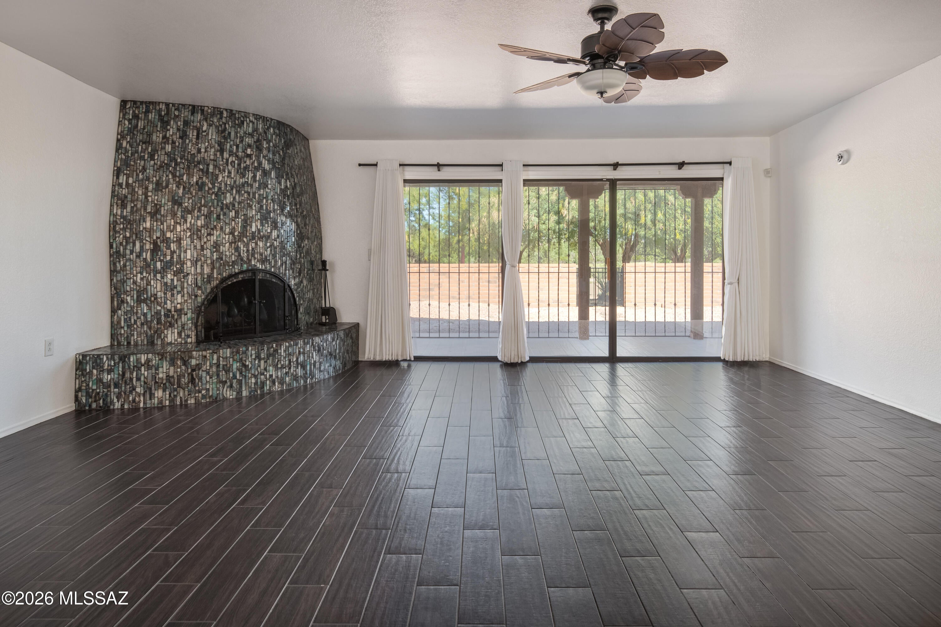 La Cholla Hills(1-313) - Residential
