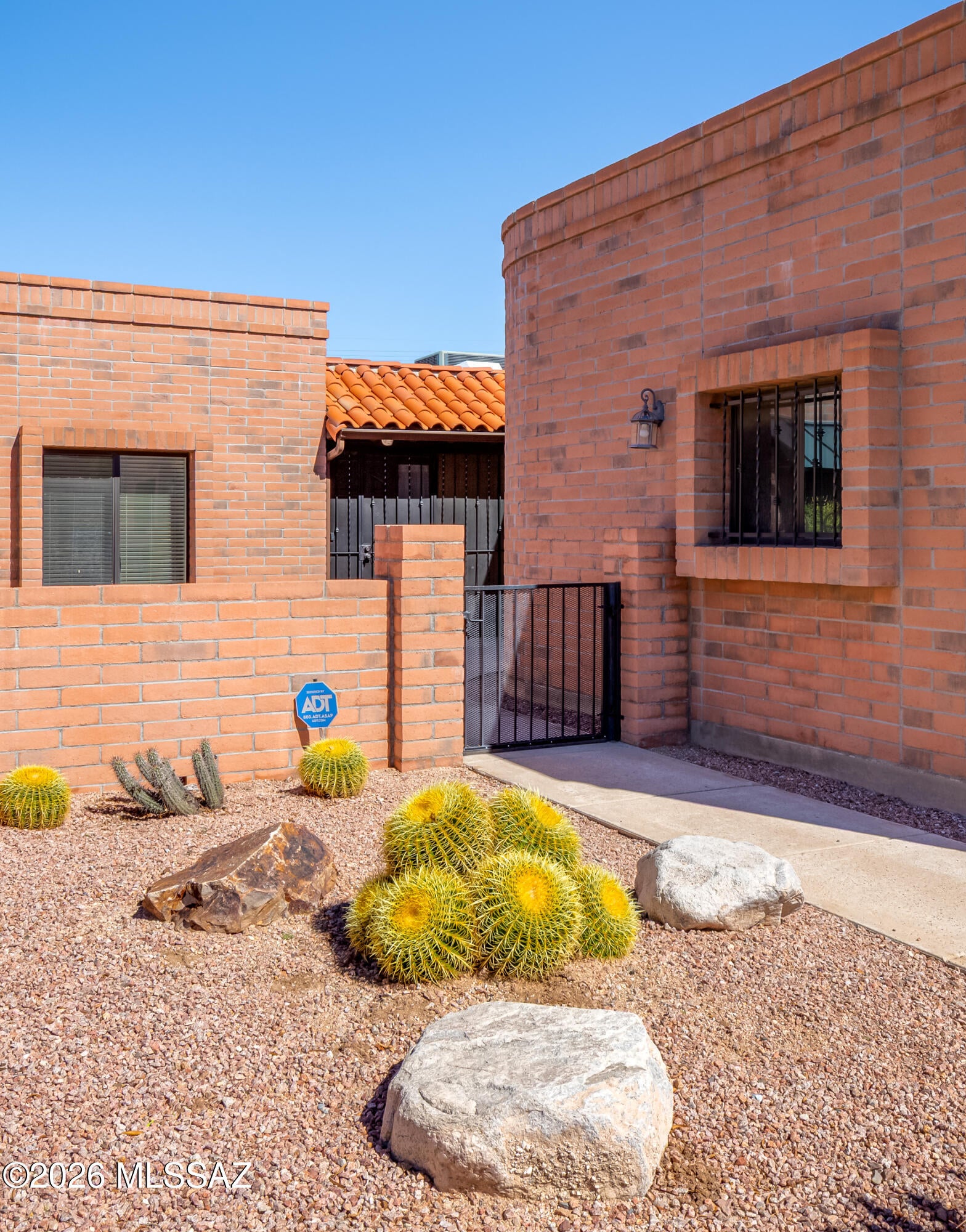 La Cholla Hills(1-313) - Residential