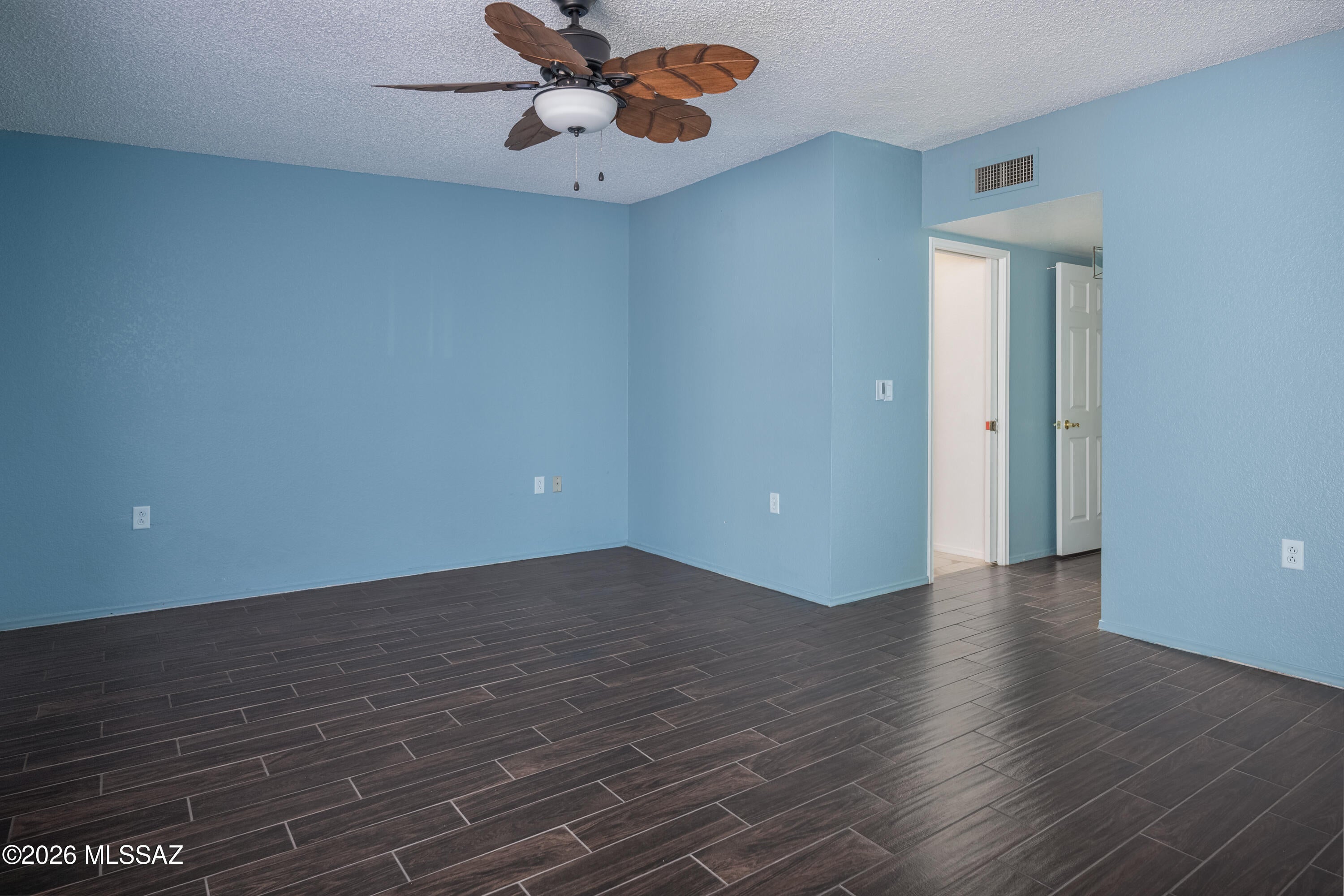 La Cholla Hills(1-313) - Residential