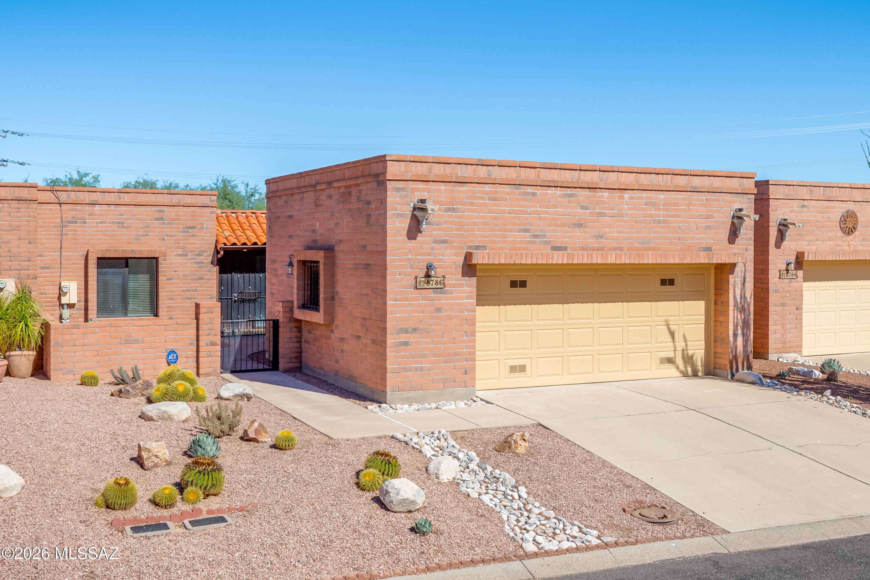 La Cholla Hills(1-313) - Residential