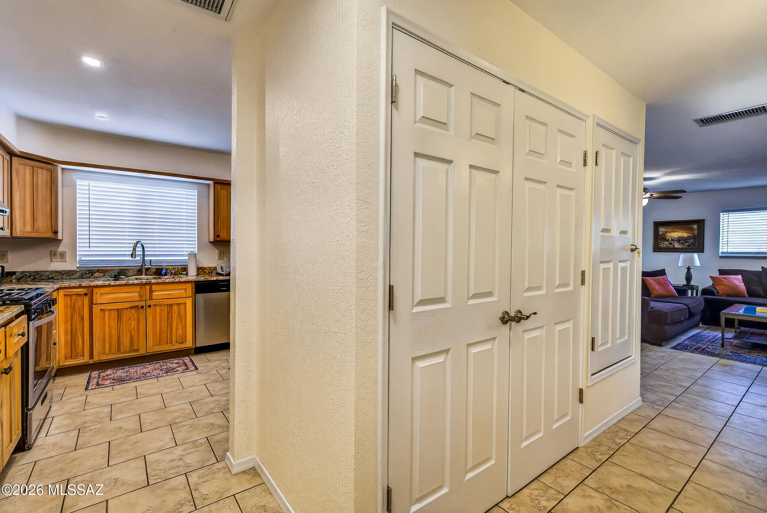 New Tucson Unit NO. 5 (1-312) - Residential Lease
