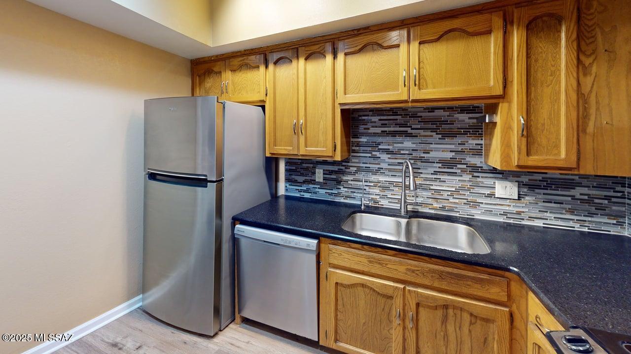 Casitas Real Condos. - Residential
