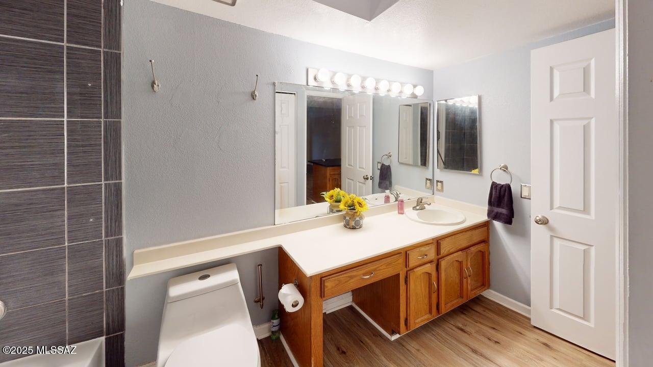 Casitas Real Condos. - Residential