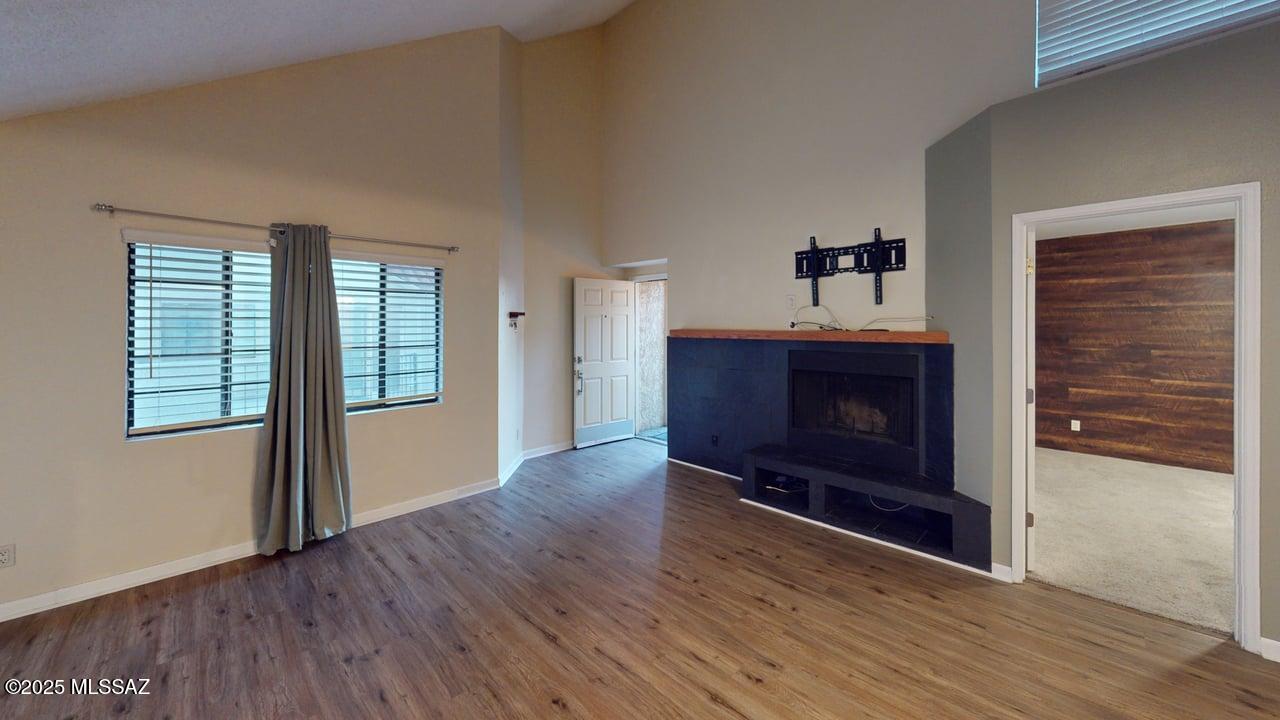 Casitas Real Condos. - Residential