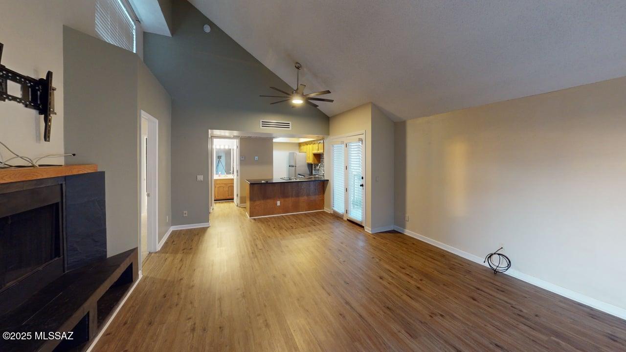 Casitas Real Condos. - Residential