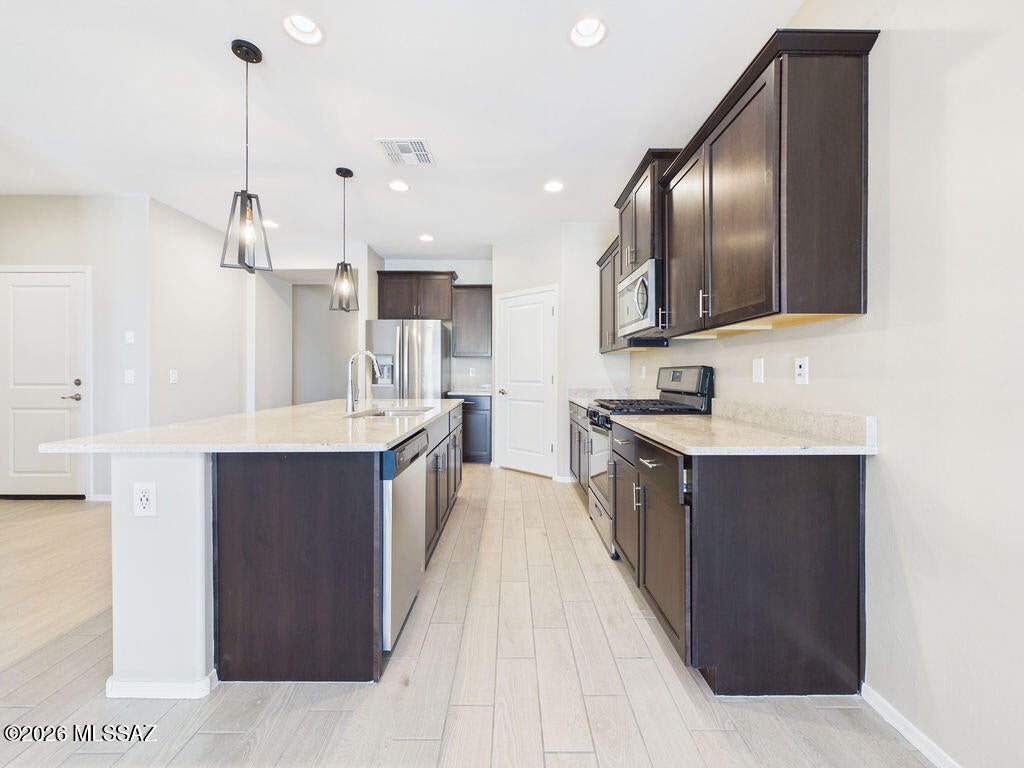 Rancho Del Lago (1-100) - Residential
