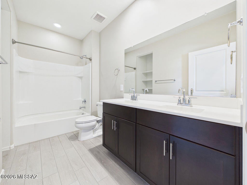 Rancho Del Lago (1-100) - Residential