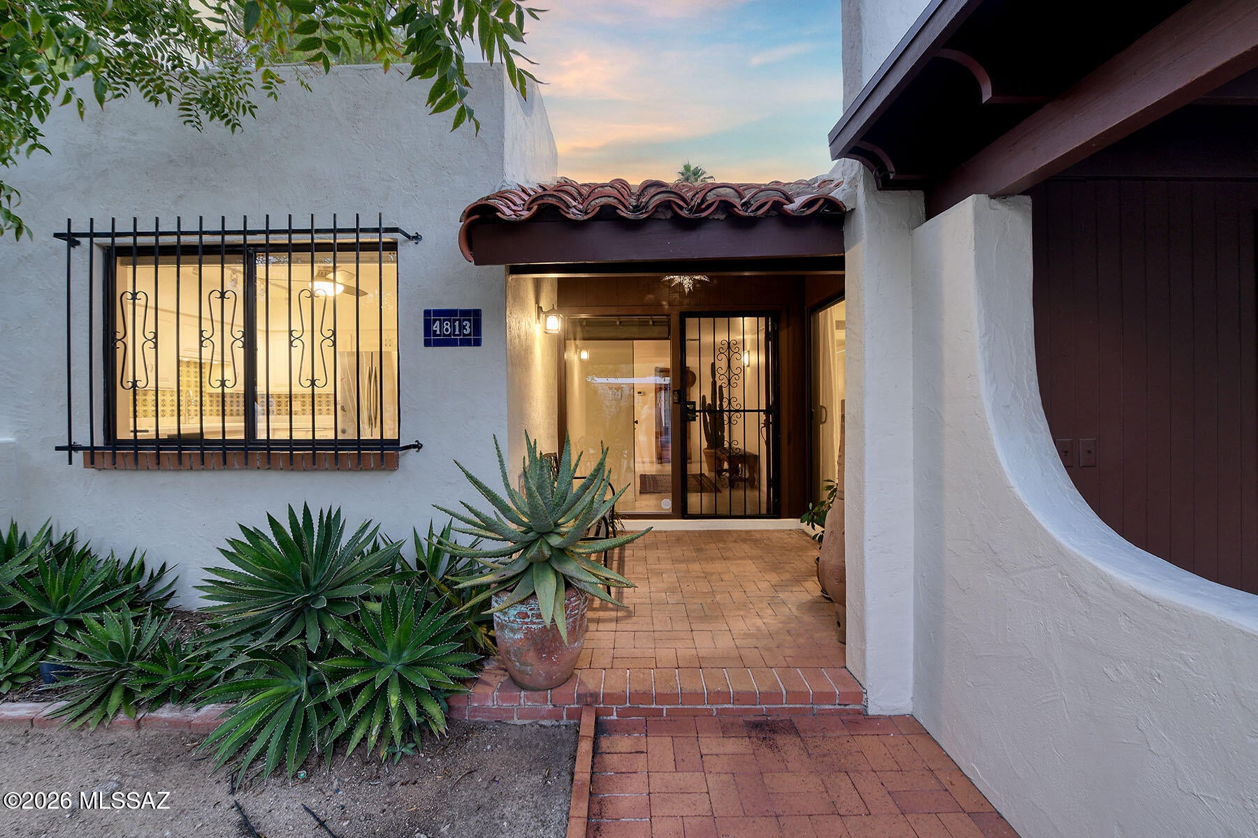 Via Entrada Townhouses - Residential