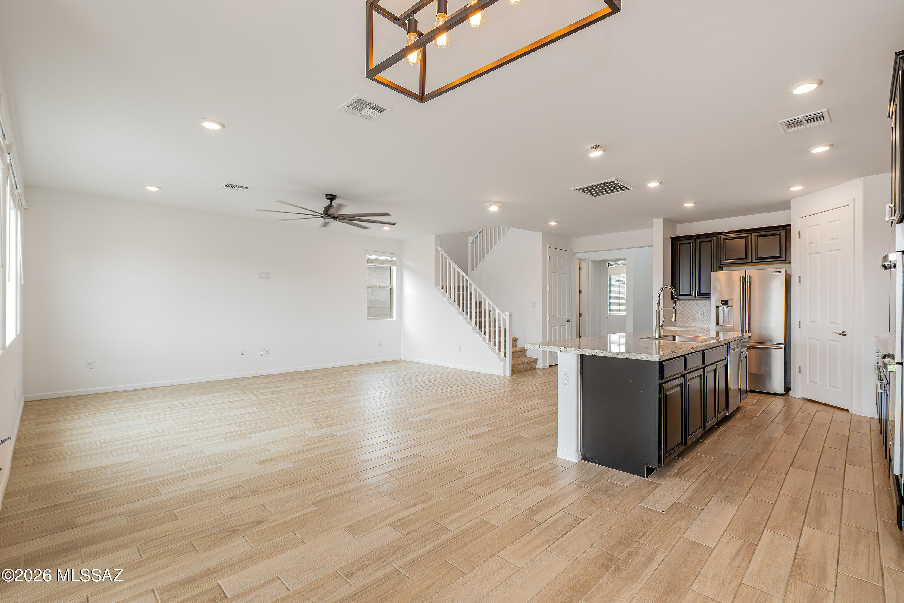 The Vistas At Rincon Knolls SQ20152600506 - Residential