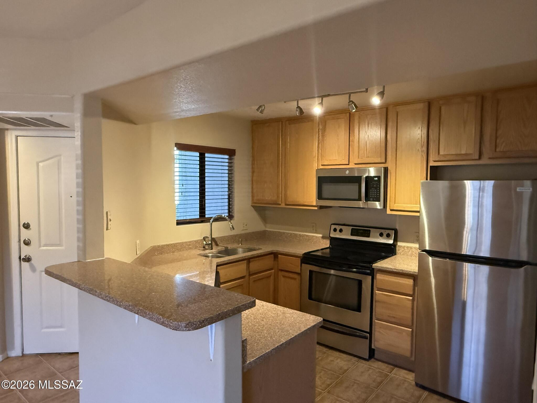 Veranda at Ventana Condominiums - Residential Lease