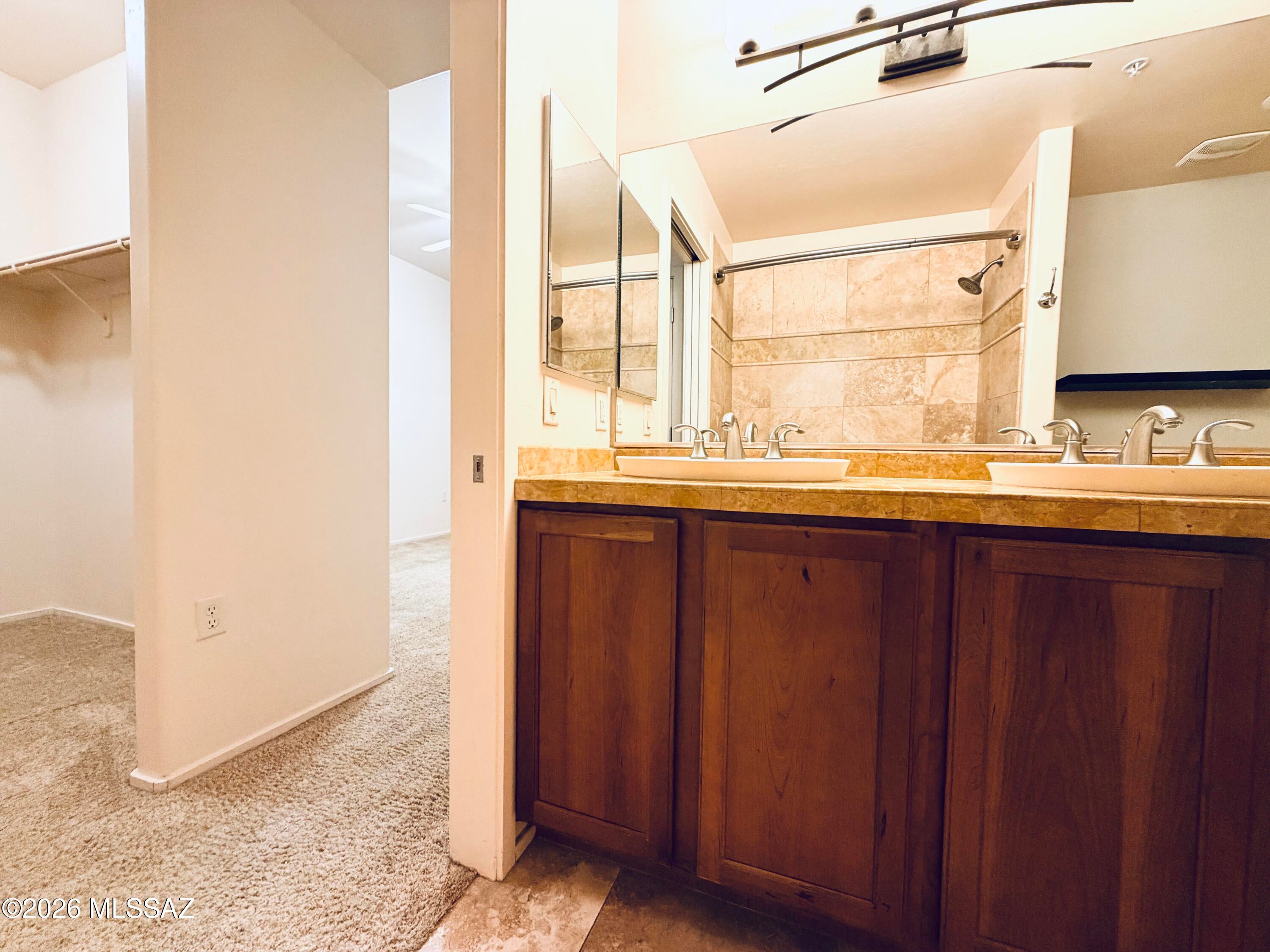 Placita Escondida Bldgs 18-20 Units 1-204 - Residential Lease