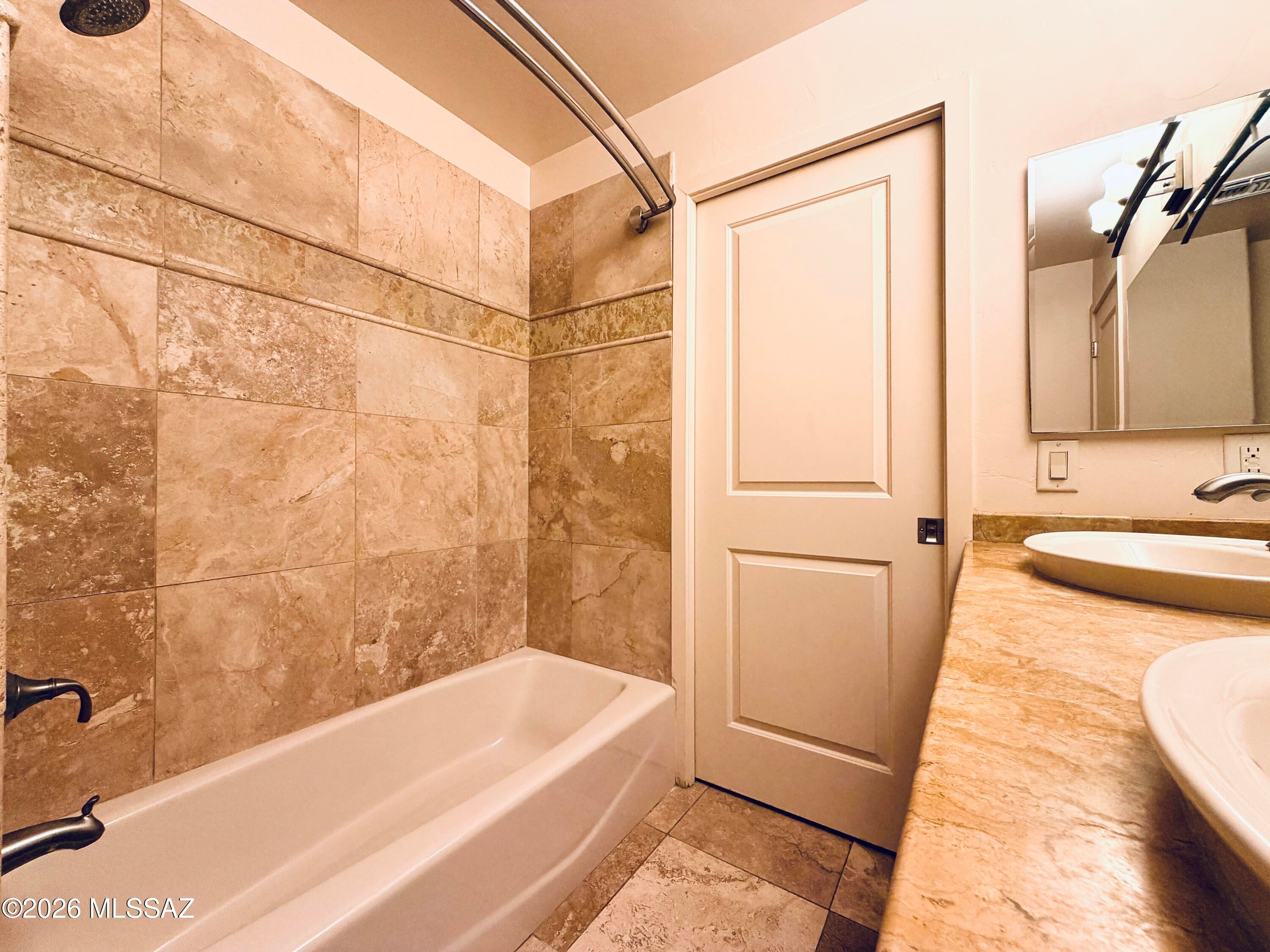 Placita Escondida Bldgs 18-20 Units 1-204 - Residential Lease