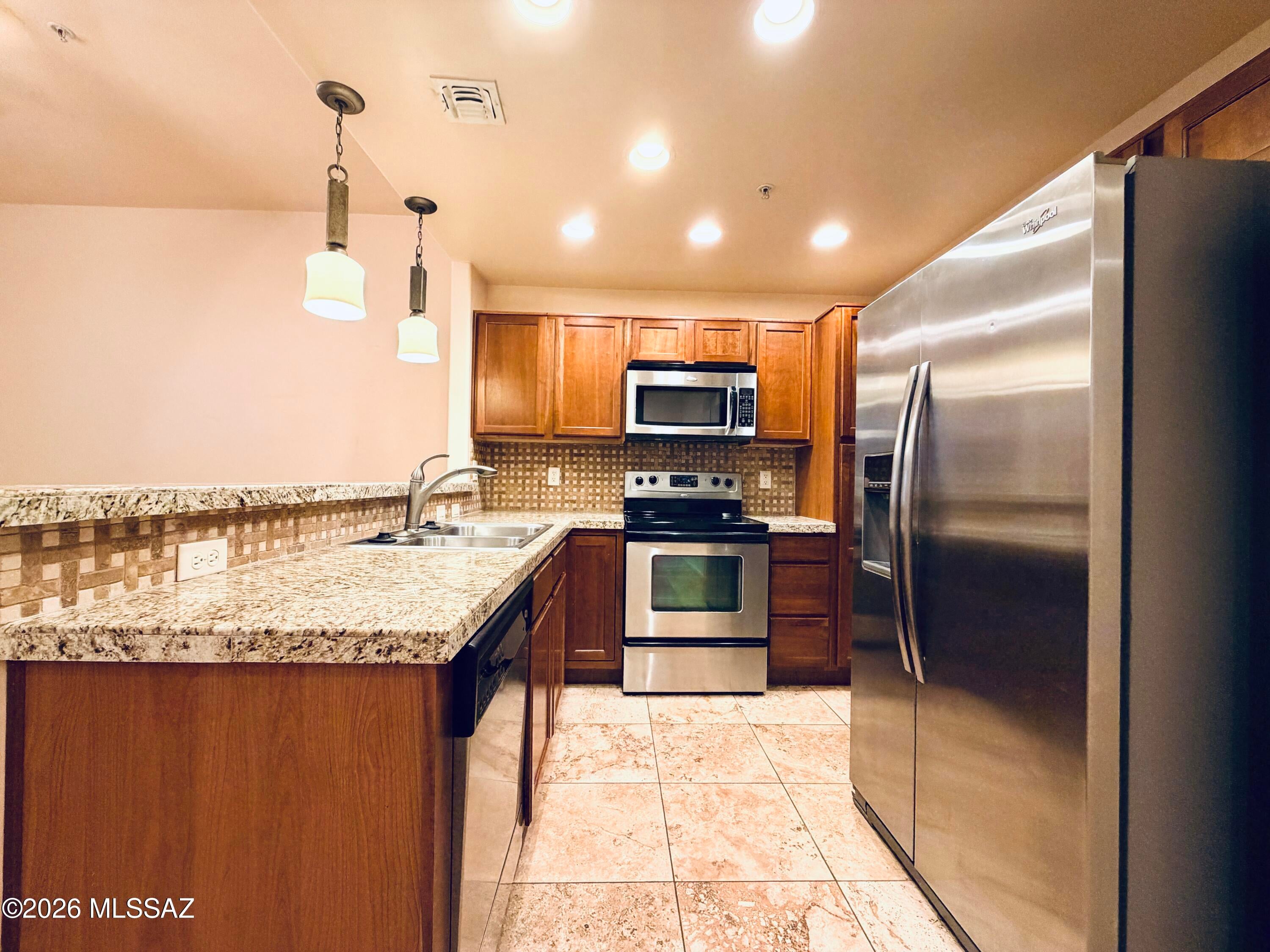 Placita Escondida Bldgs 18-20 Units 1-204 - Residential Lease