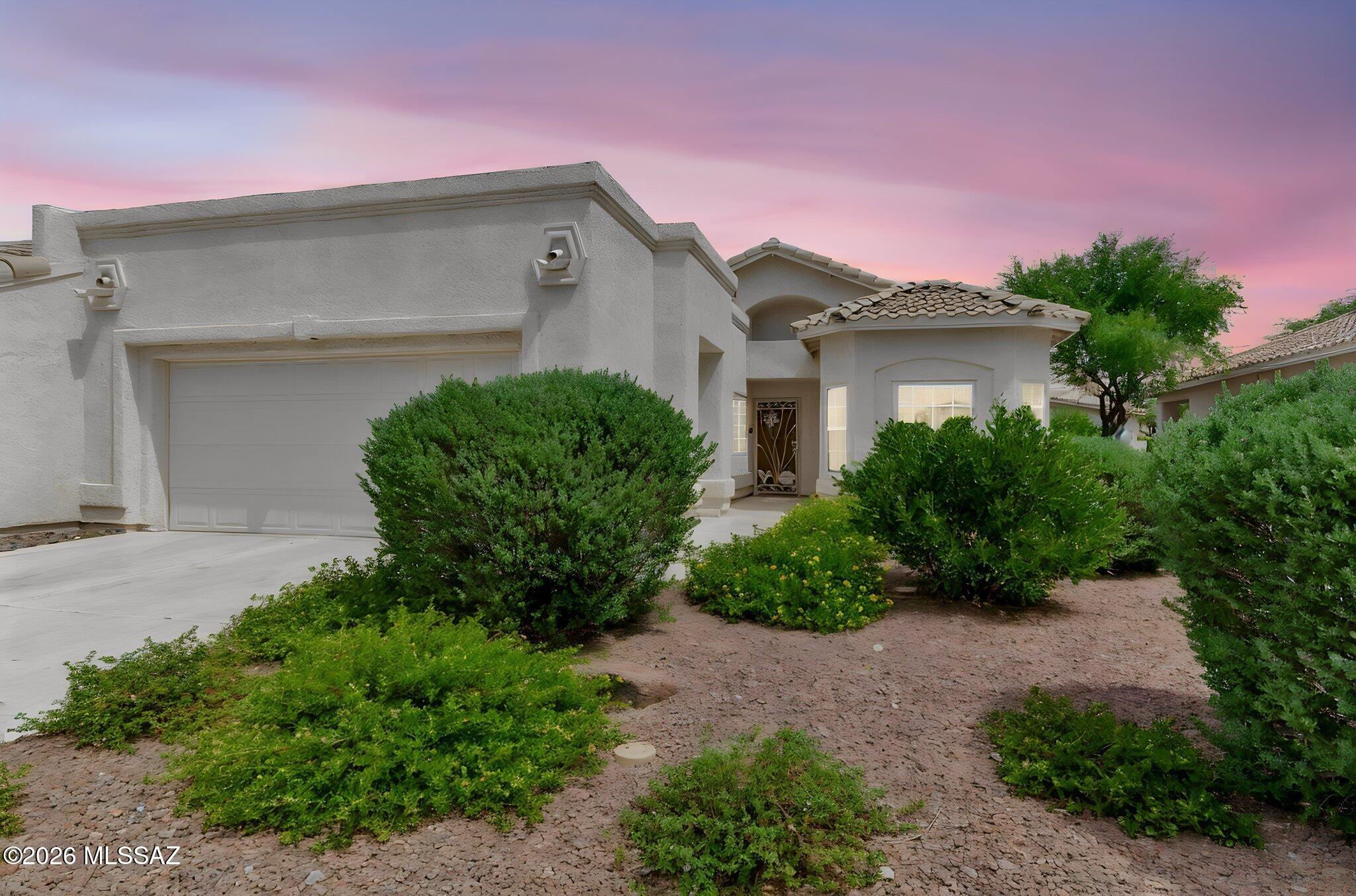 Carmel Pointe (1-104) - Residential