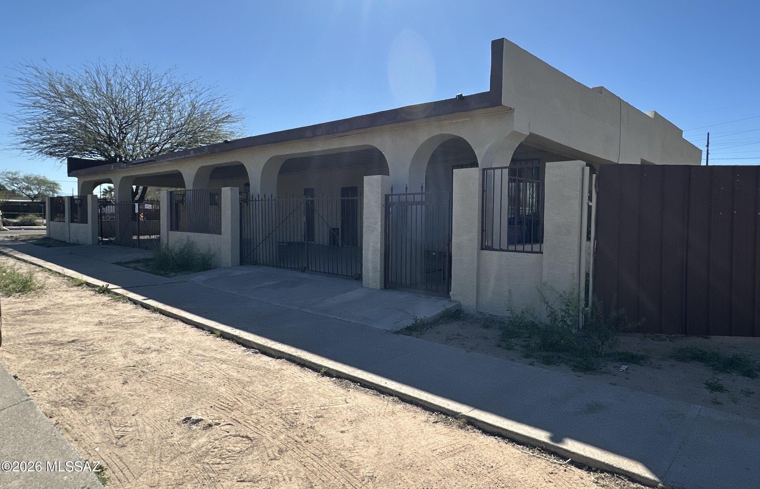 The list price is not indicative of seller's final reserve amount. This property is part of an online bidding event. Inspections of this property and contact with occupants are strictly prohibited. Property is sold ''as is''. No for sale sign allowed. The auction begins: March 15, 2026.