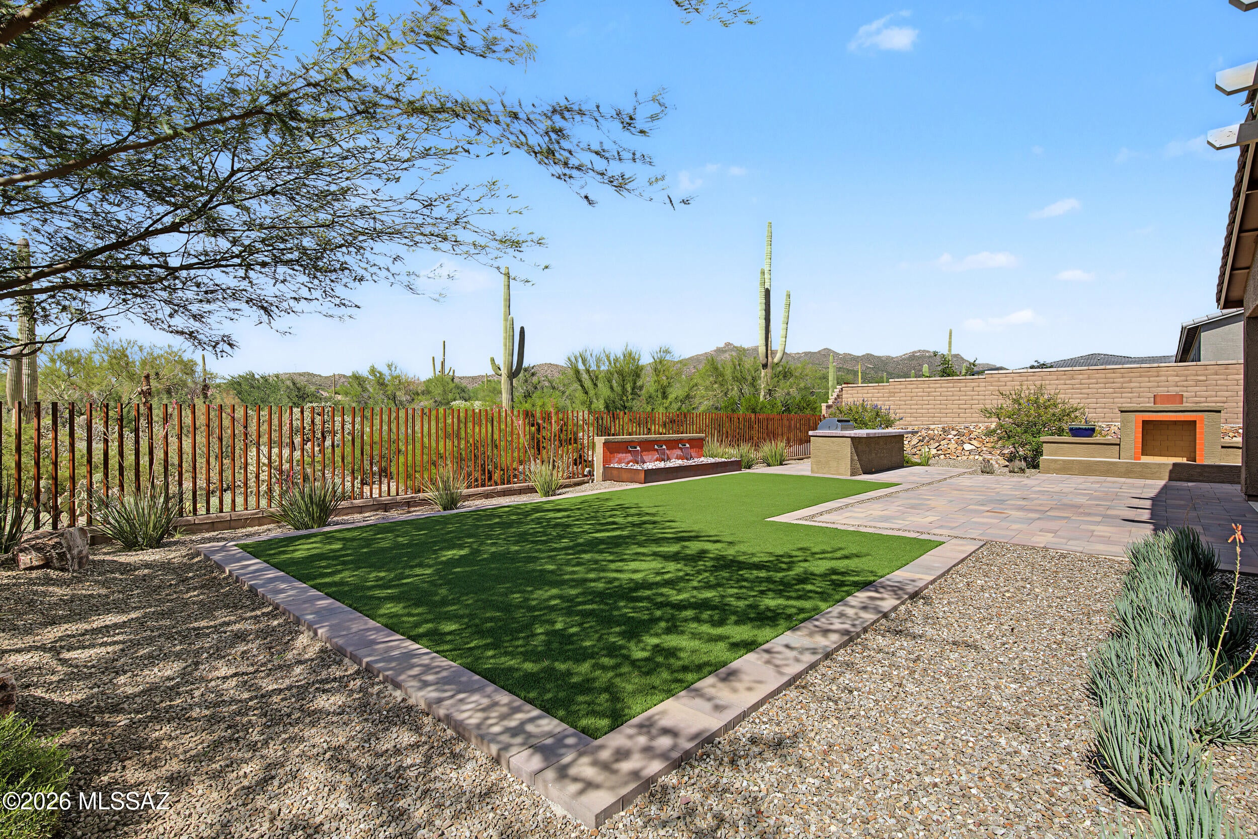Los Saguaros At Dove Mountain SQ20121640199 - Residential