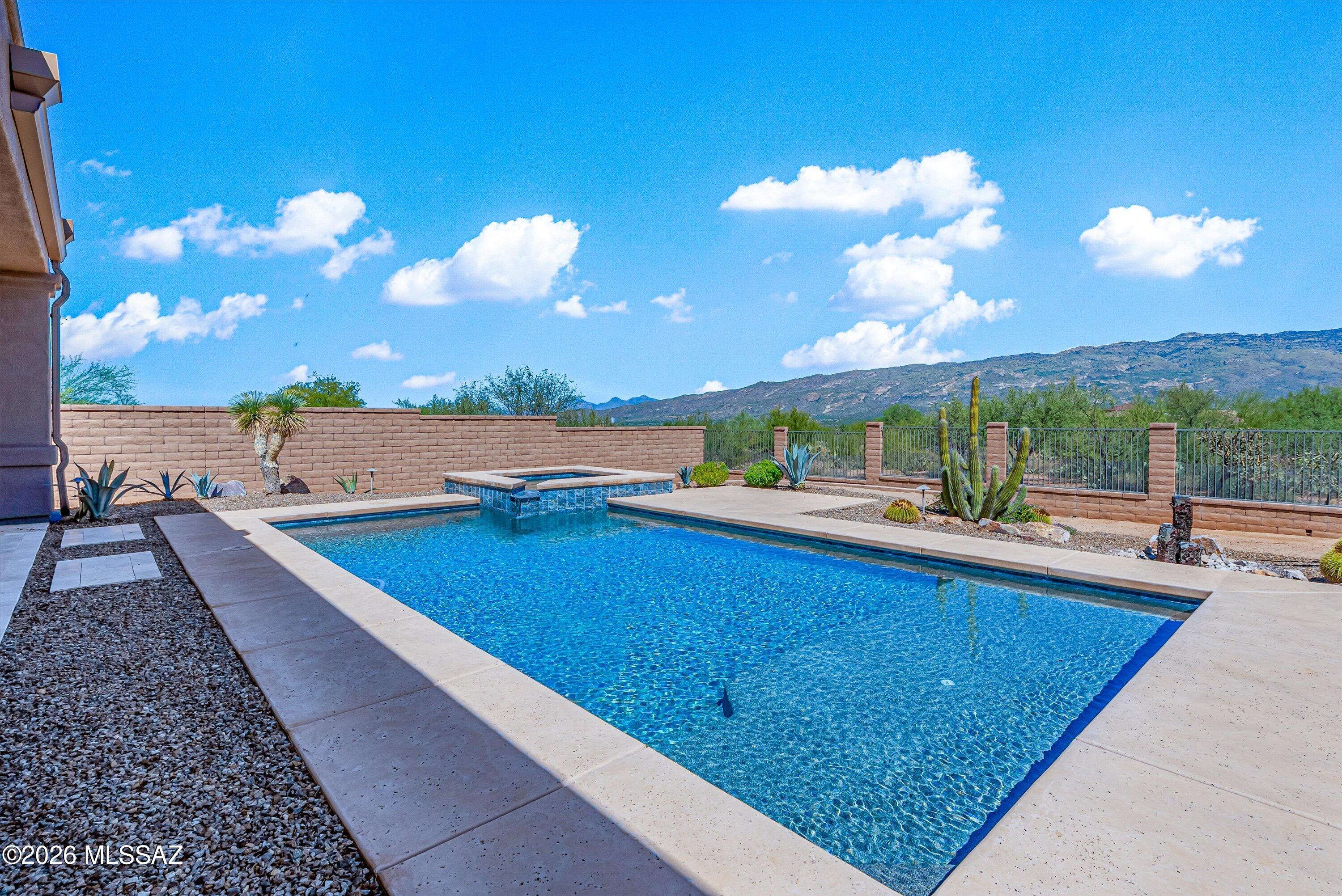 Coyote Creek (1-395) - Residential