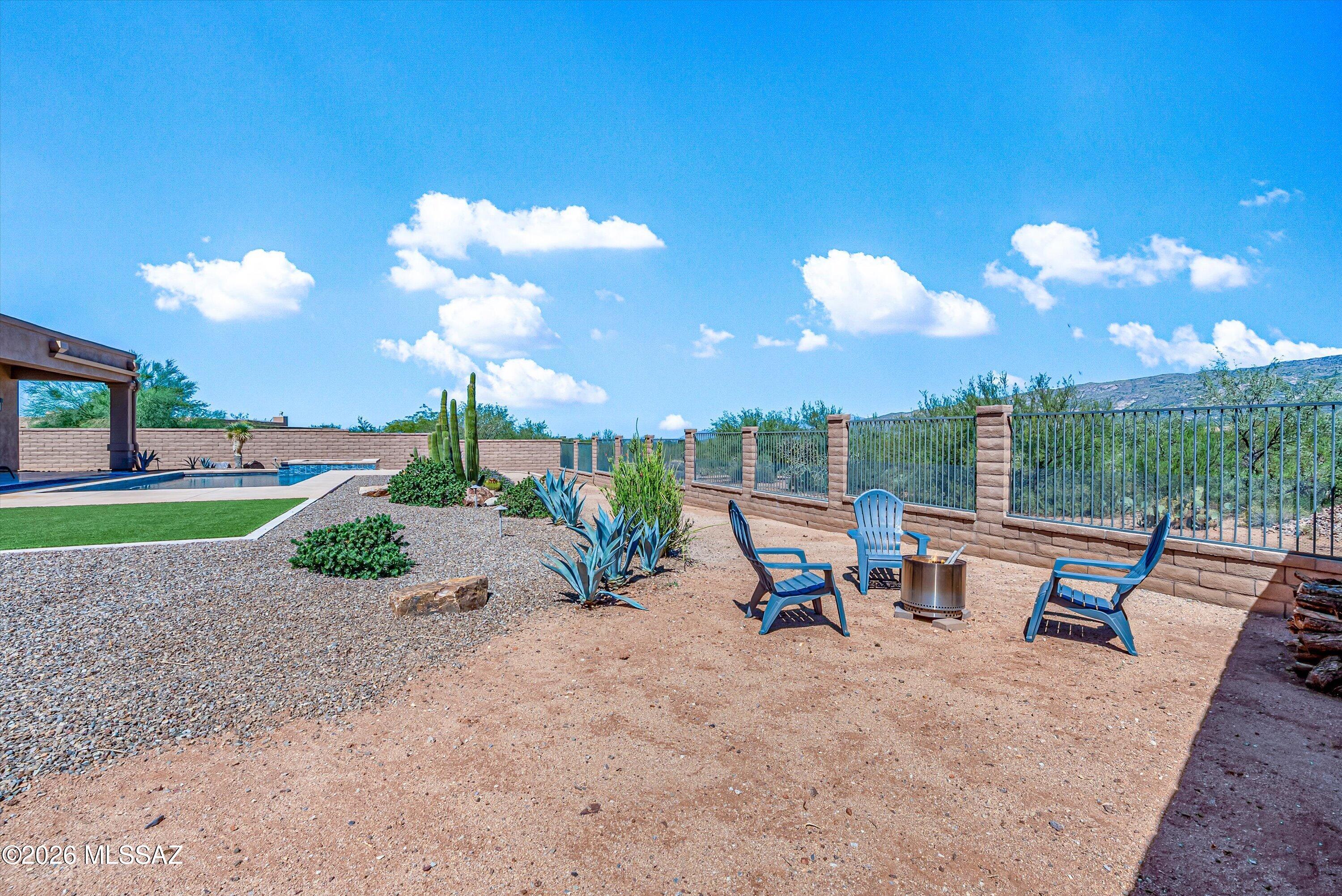 Coyote Creek (1-395) - Residential