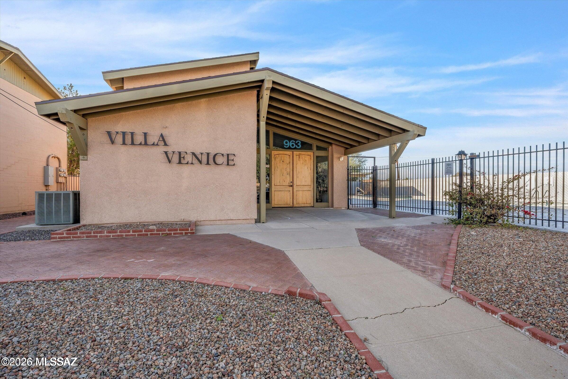 Villa Venice Condos - Residential