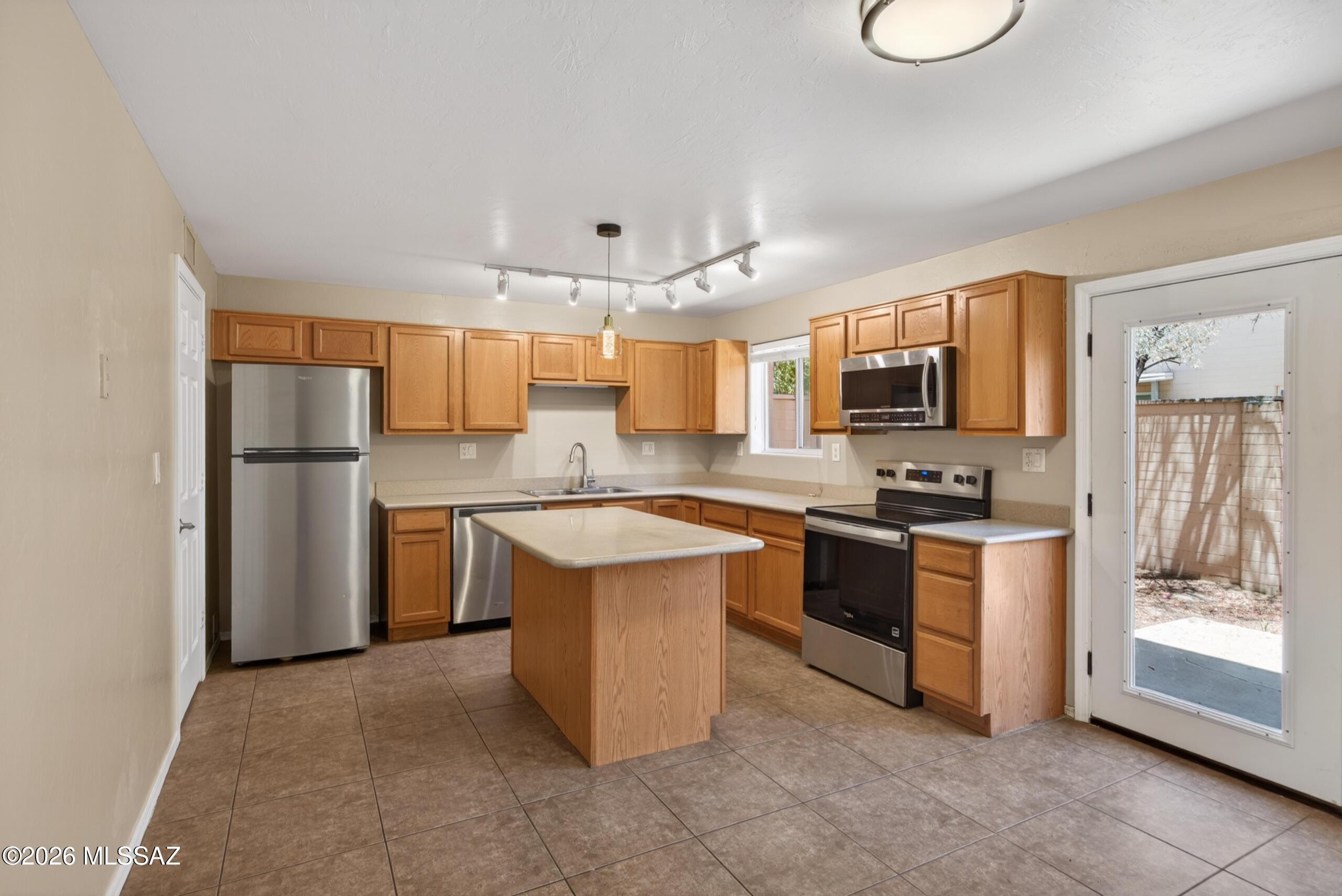 Villa Venice Condos - Residential